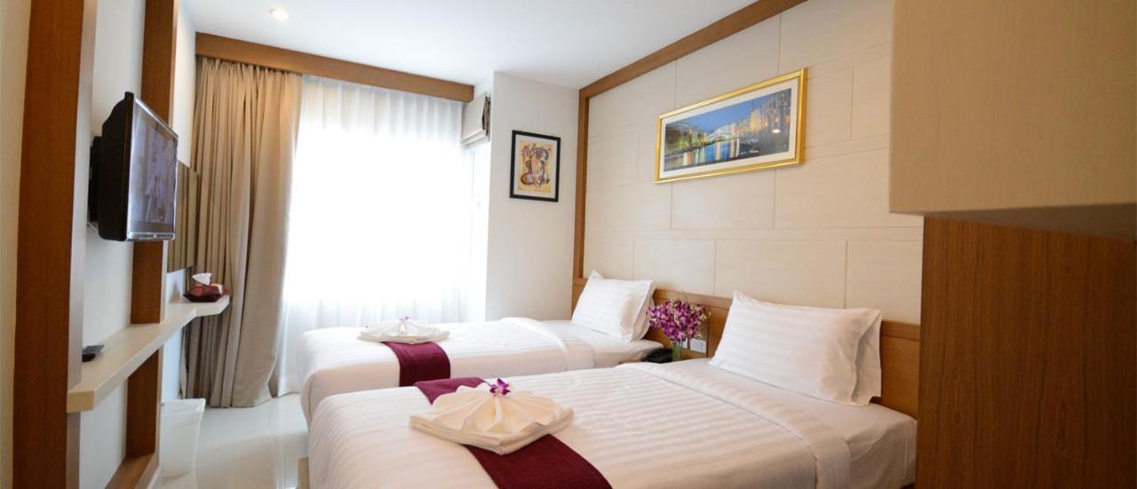 Standard Twin Room,1072436950:JPEG