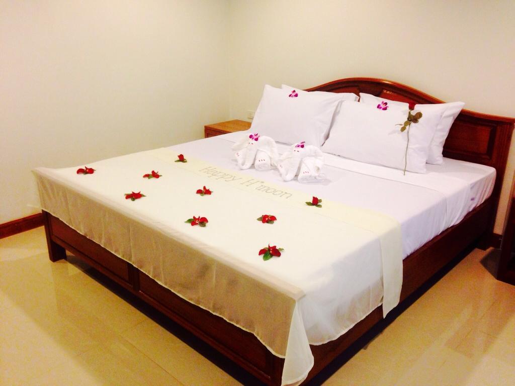Apartment Balcony,114666908:JPEG