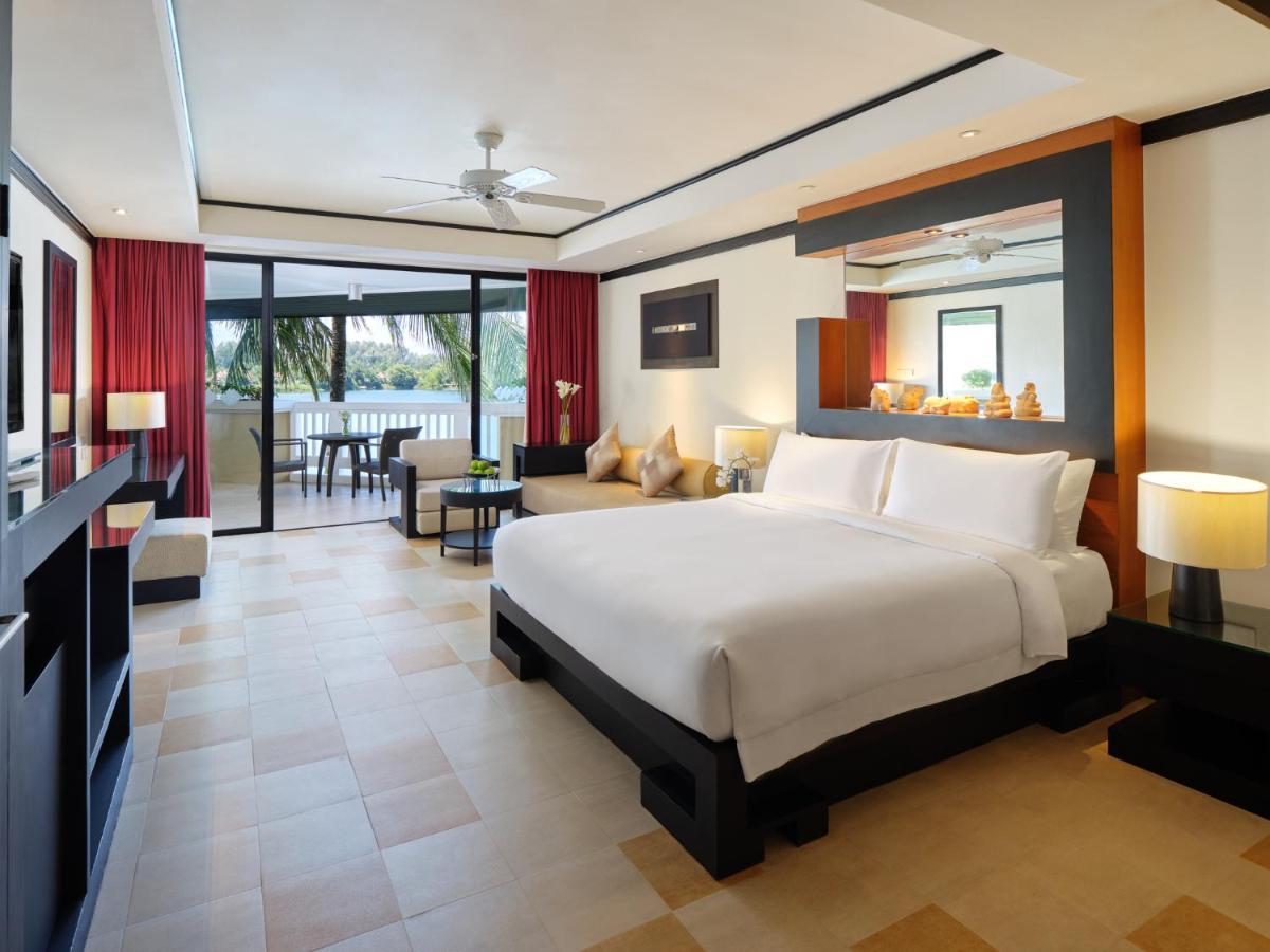 Laguna Grand Room