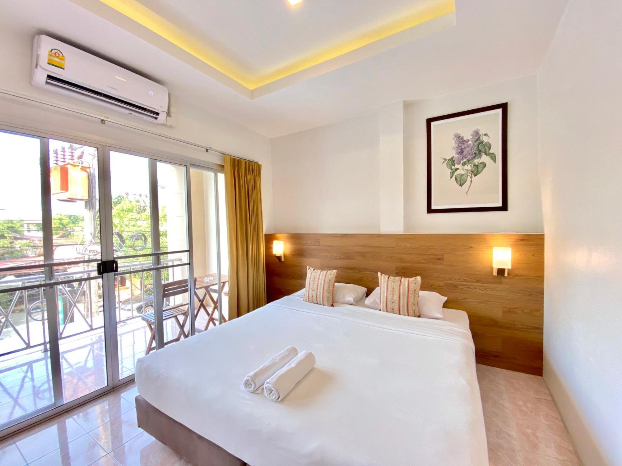 Standard Double Room Balcony,1215621649:JPEG