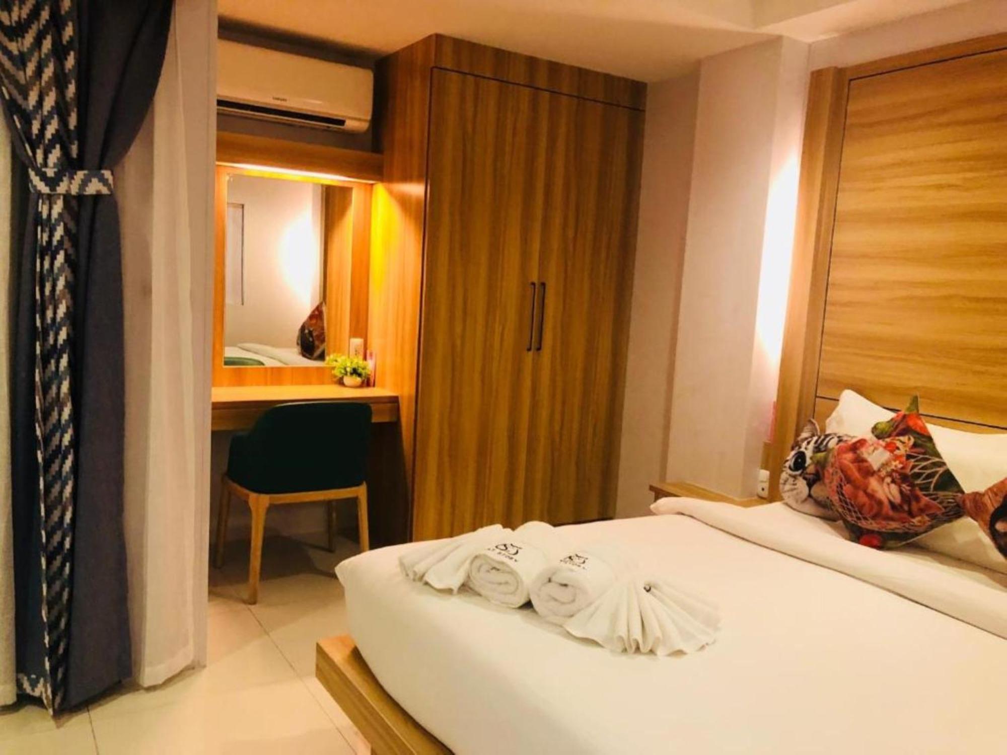Deluxe Queen Room