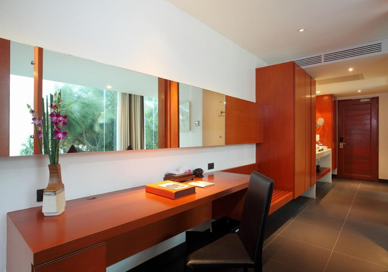 Suite Sea View Daily Complimentary Minibar