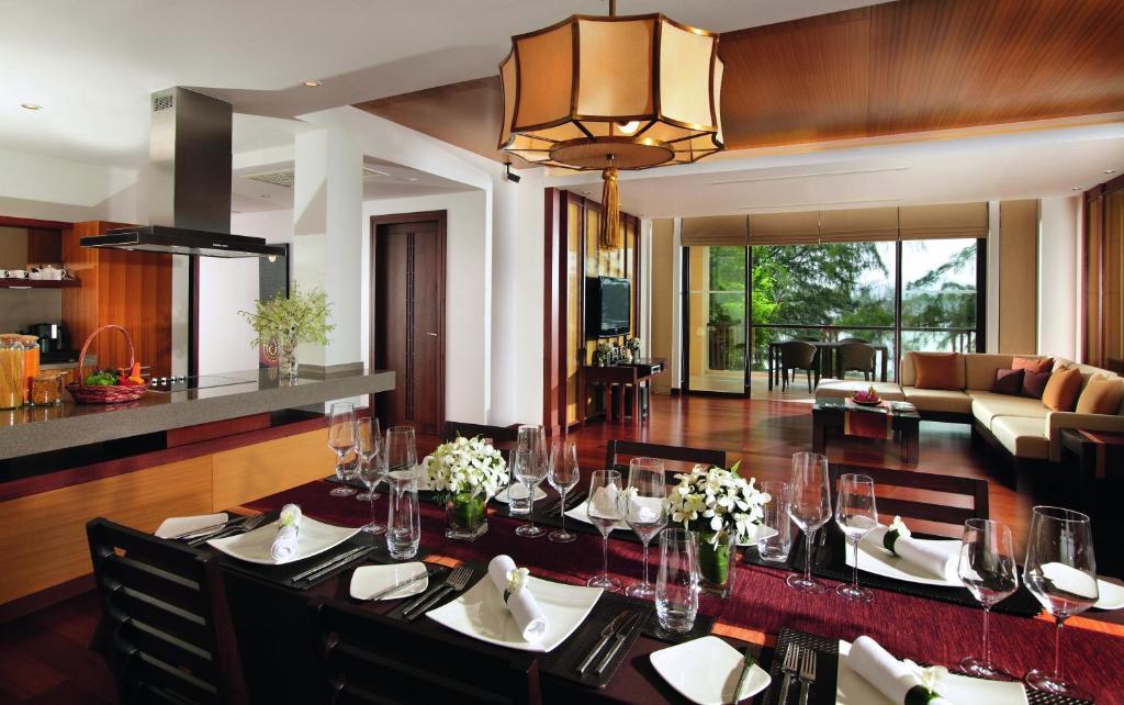 Three-Bedroom Residence,1437041461:JPEG