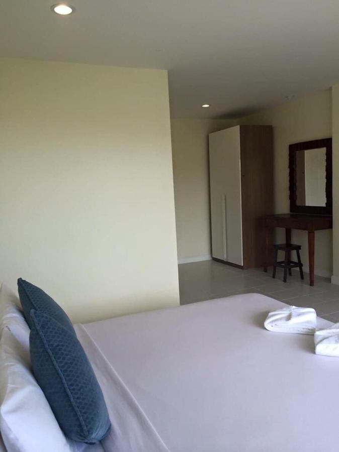 Apartment Balcony,1311855721:JPEG