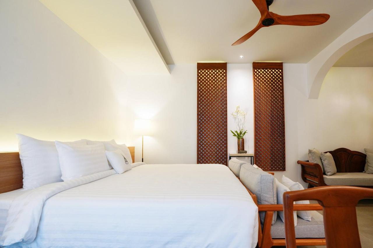 Deluxe Suite,1588054142:JPEG