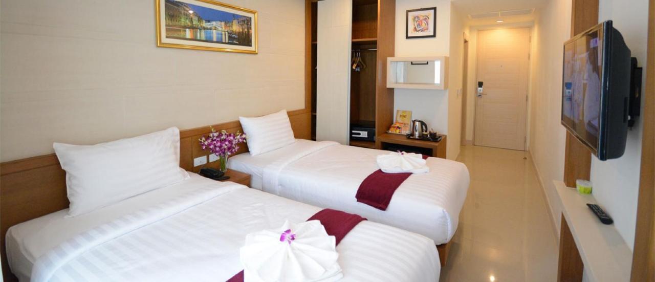 Standard Twin Room