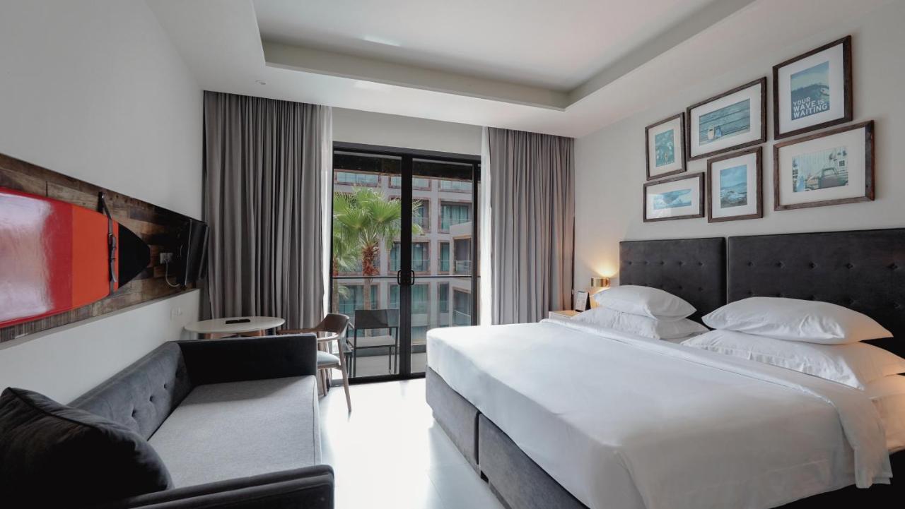 Deluxe Double or Twin Room with Pool View