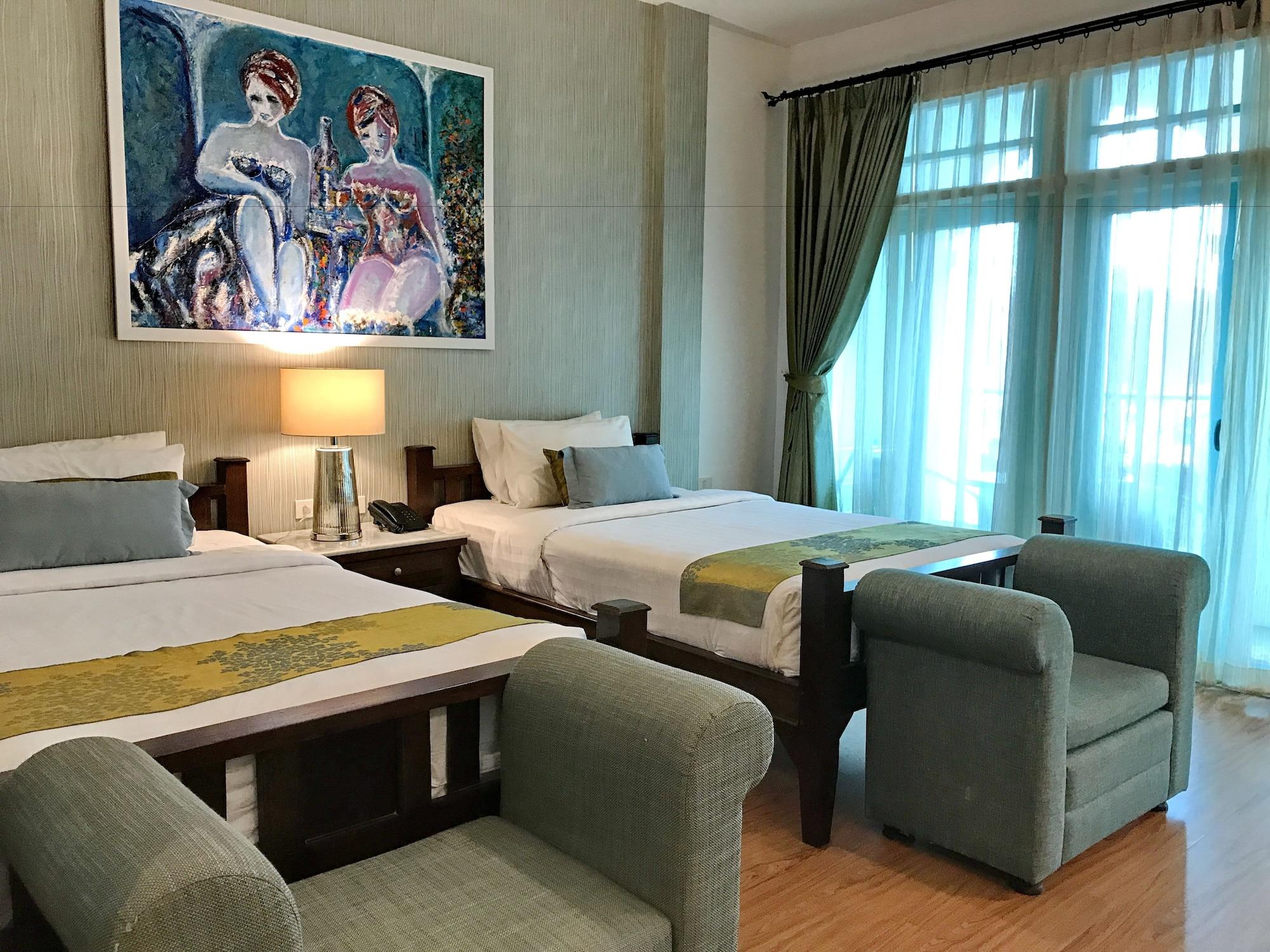 Premium Deluxe 2 Twin City View Balcony