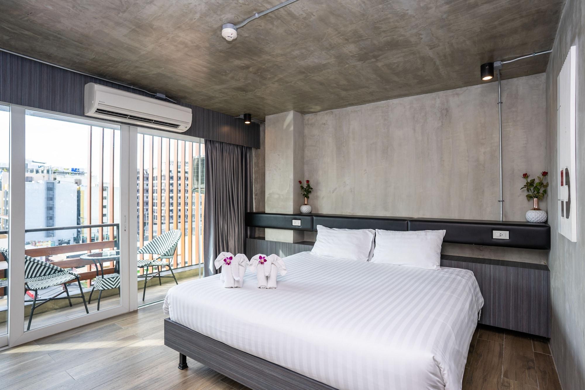 Deluxe Double or Twin Room