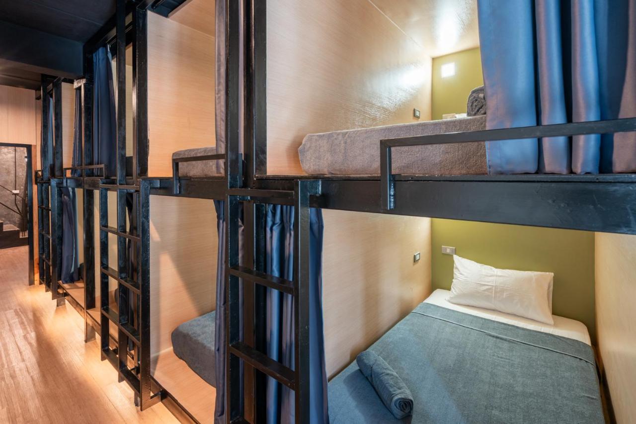 Single Bed 10-Bed Mixed Dormitory Room,1466953541:JPEG
