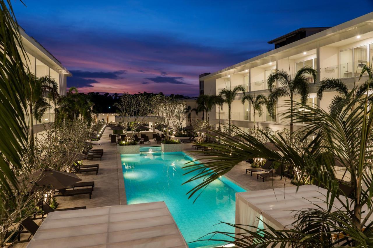 Deluxe King or Twin Room Grand View