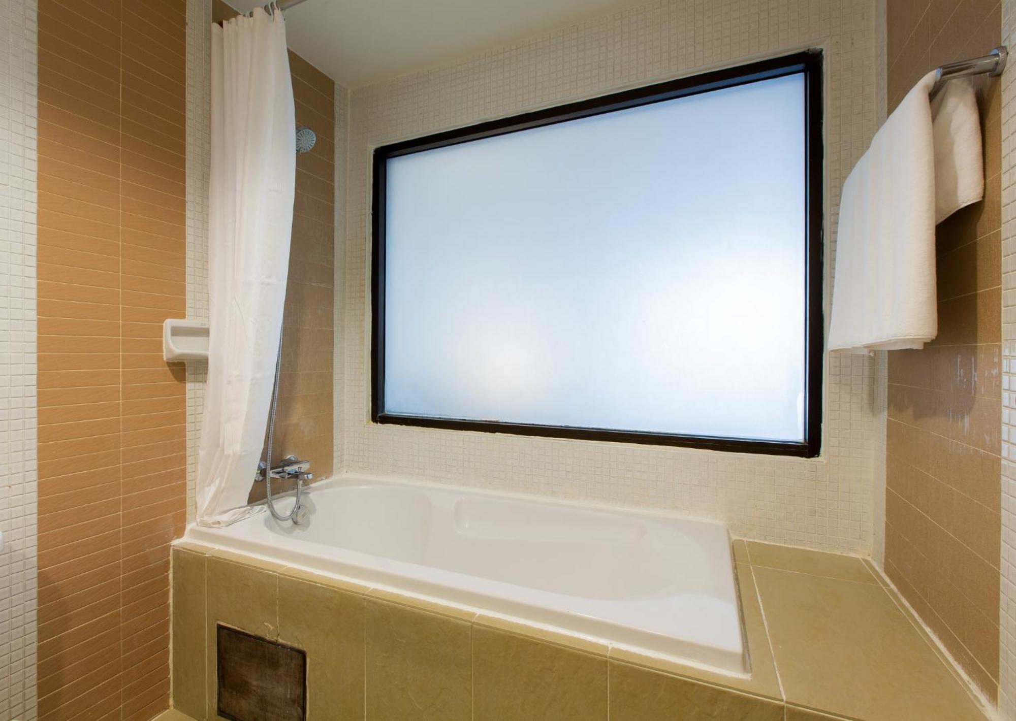 Deluxe Double or Twin Room Tropical Wing,1525196458:JPEG