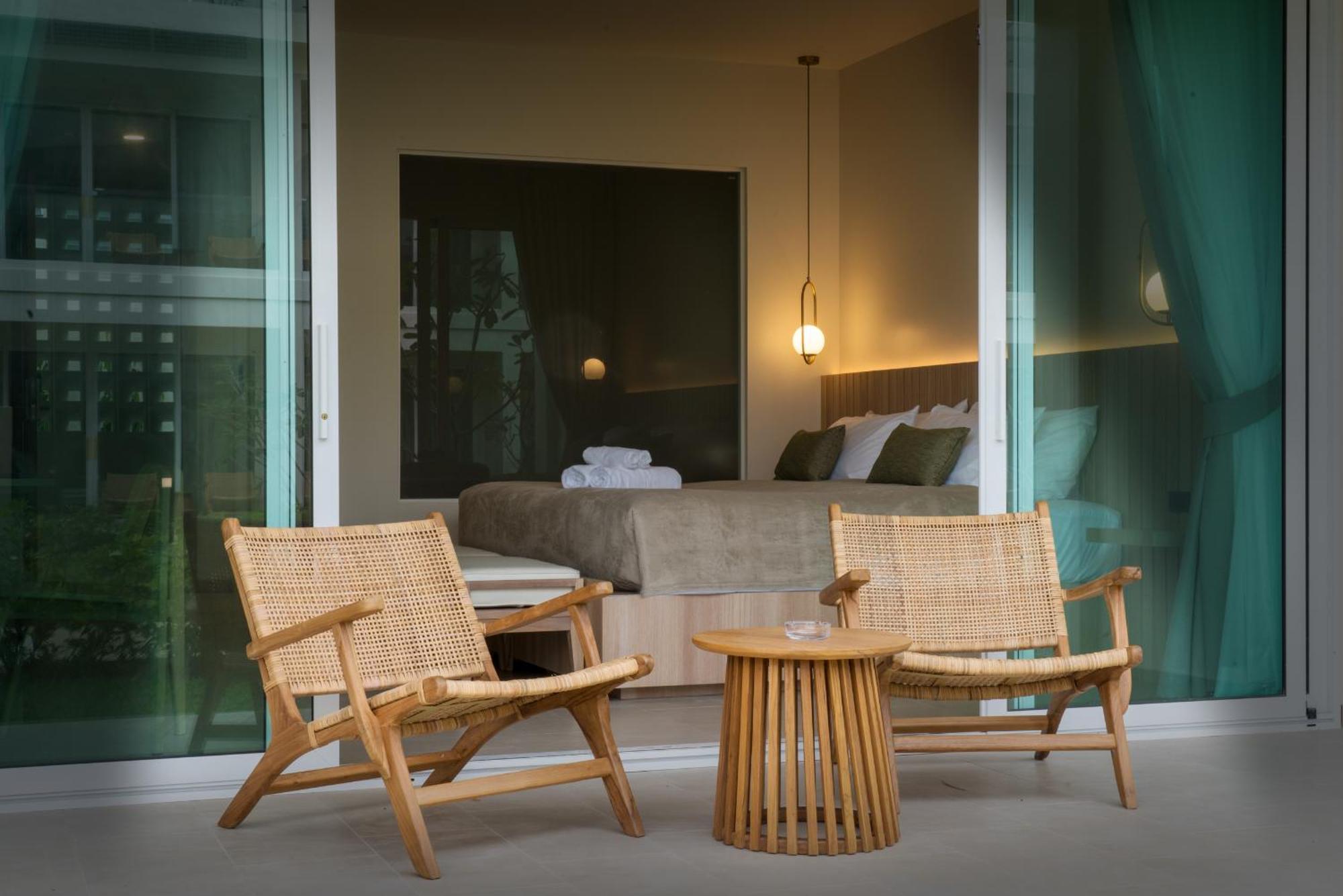 Deluxe King or Twin Room Garden View
