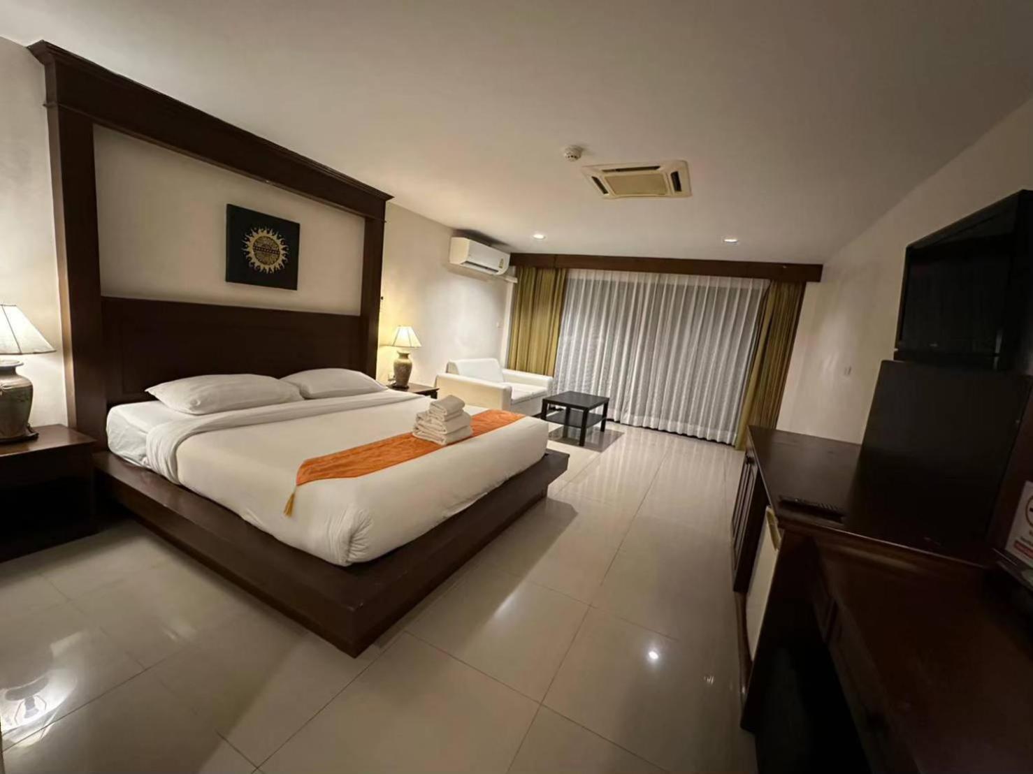 Deluxe double or Twin Room