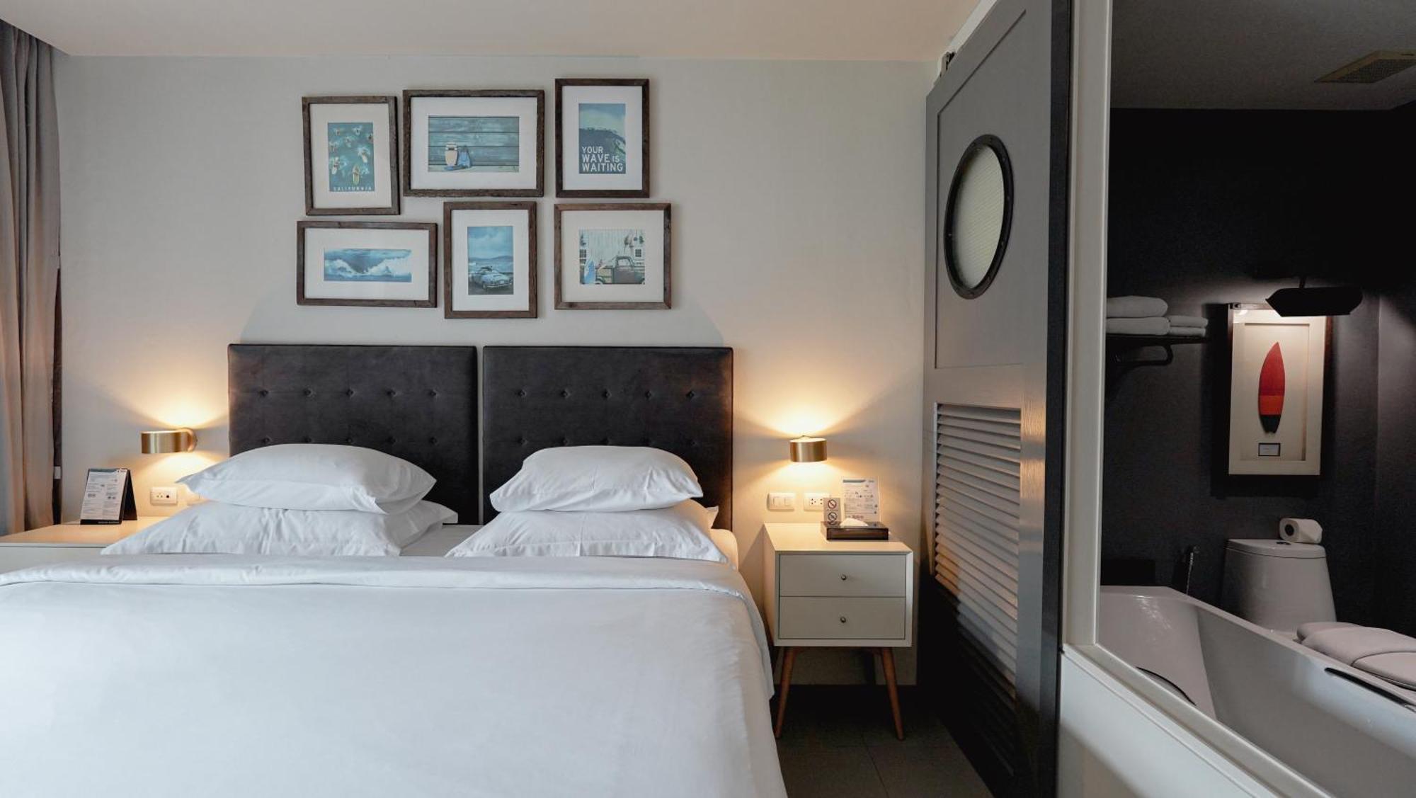 Deluxe Double or Twin Room Pool View