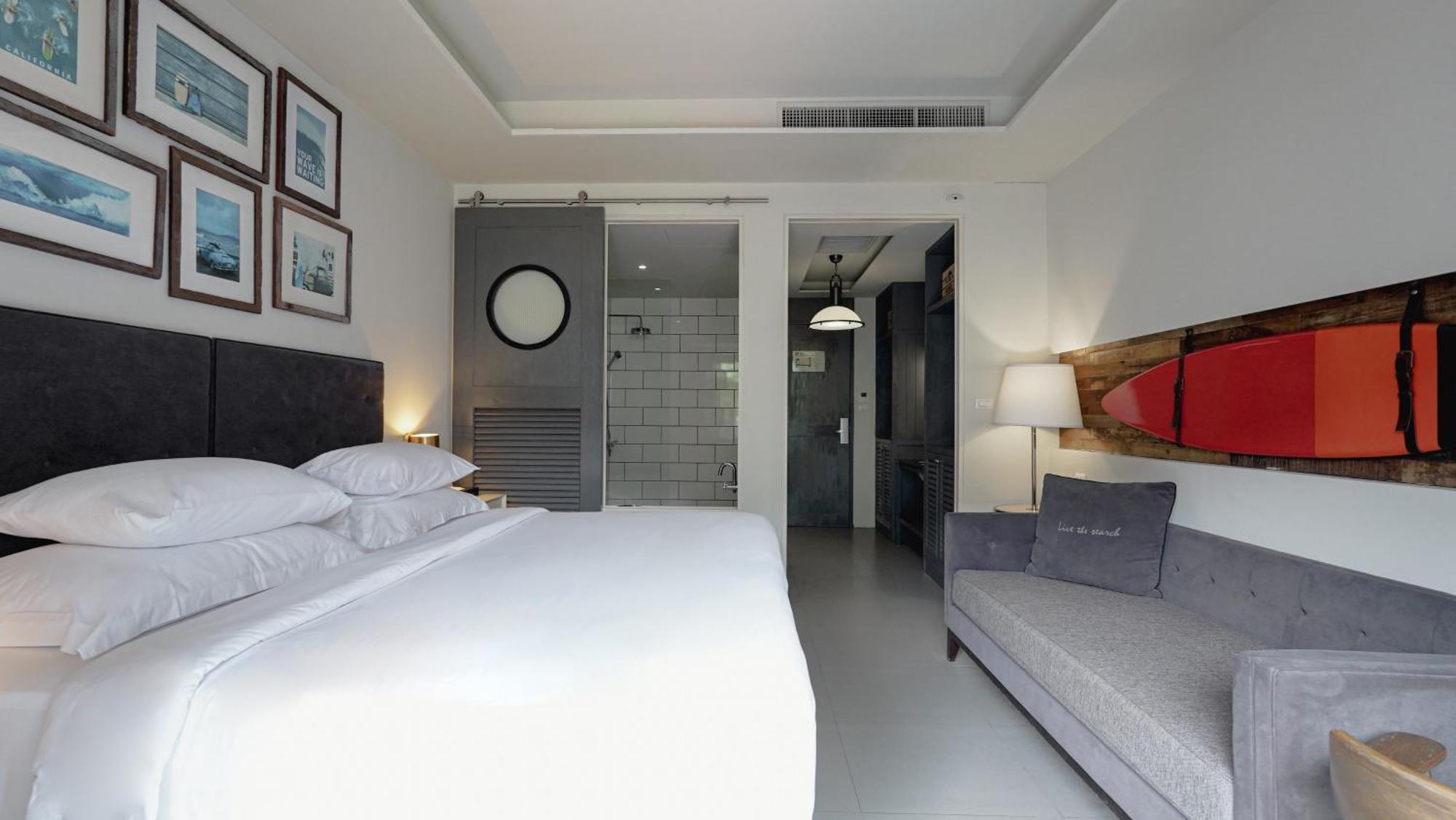 Deluxe Double or Twin Room Pool View