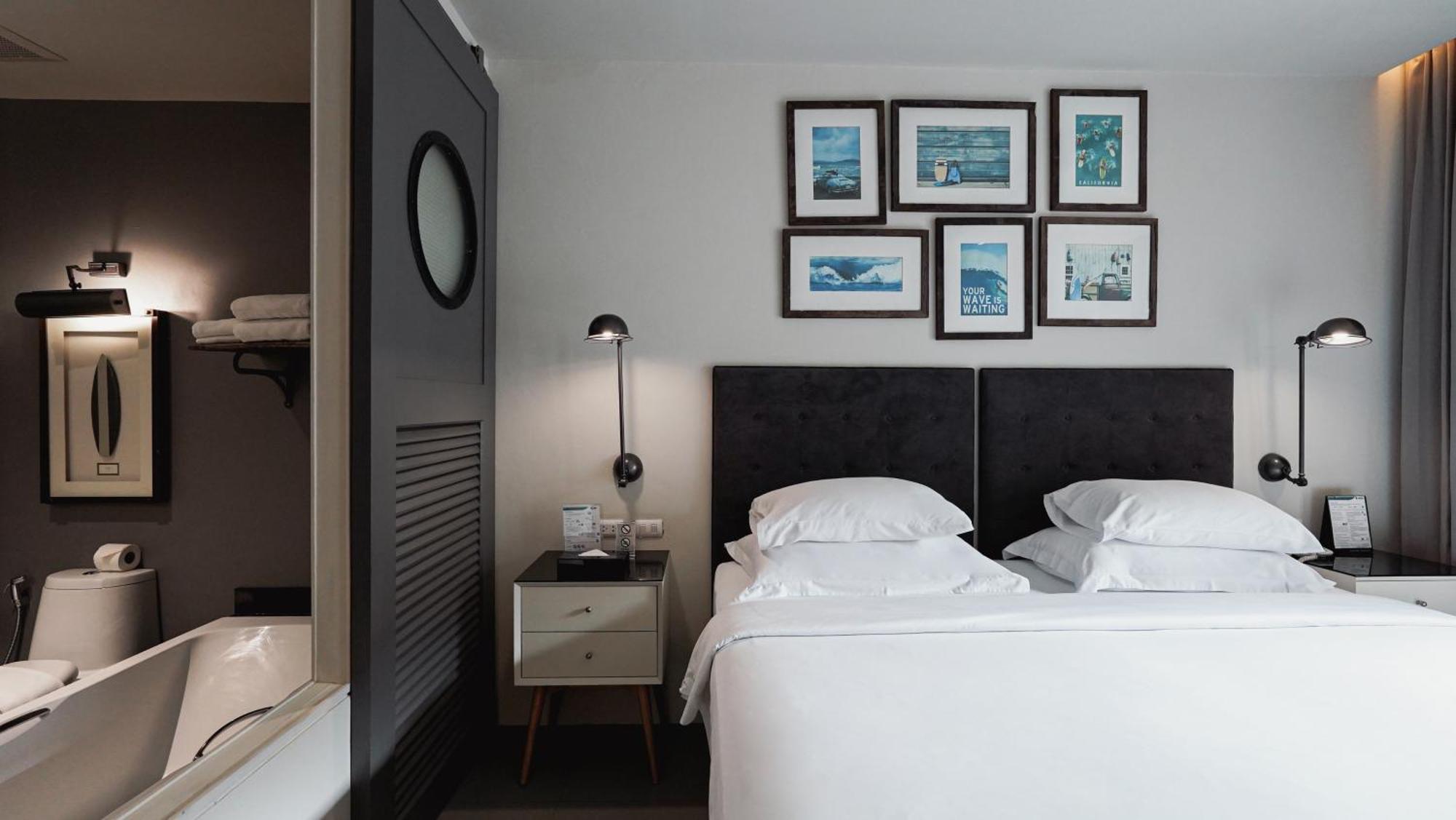 Deluxe Double or Twin Room