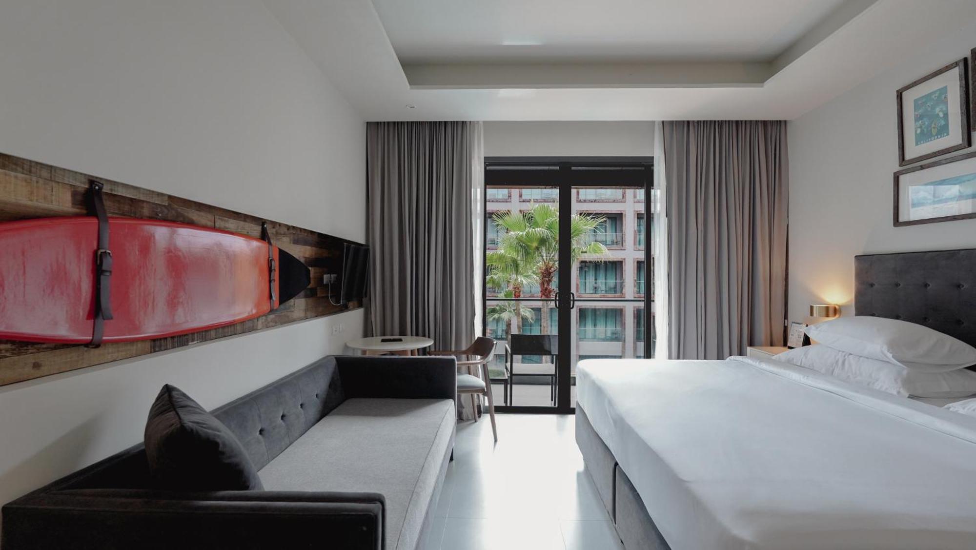 Deluxe Double or Twin Room Pool View