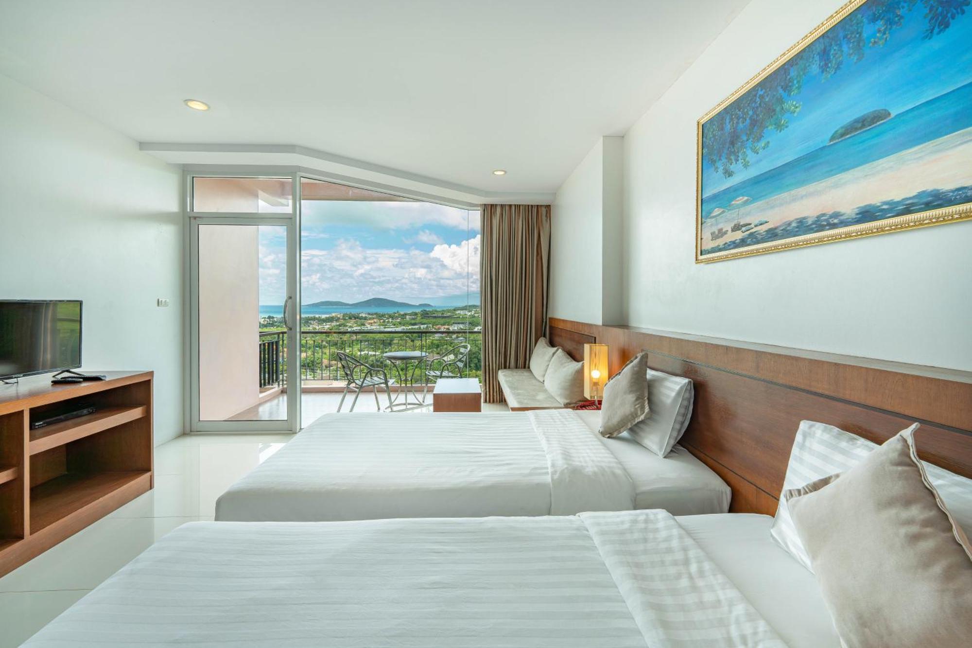 Deluxe Double or Twin Room Sea View