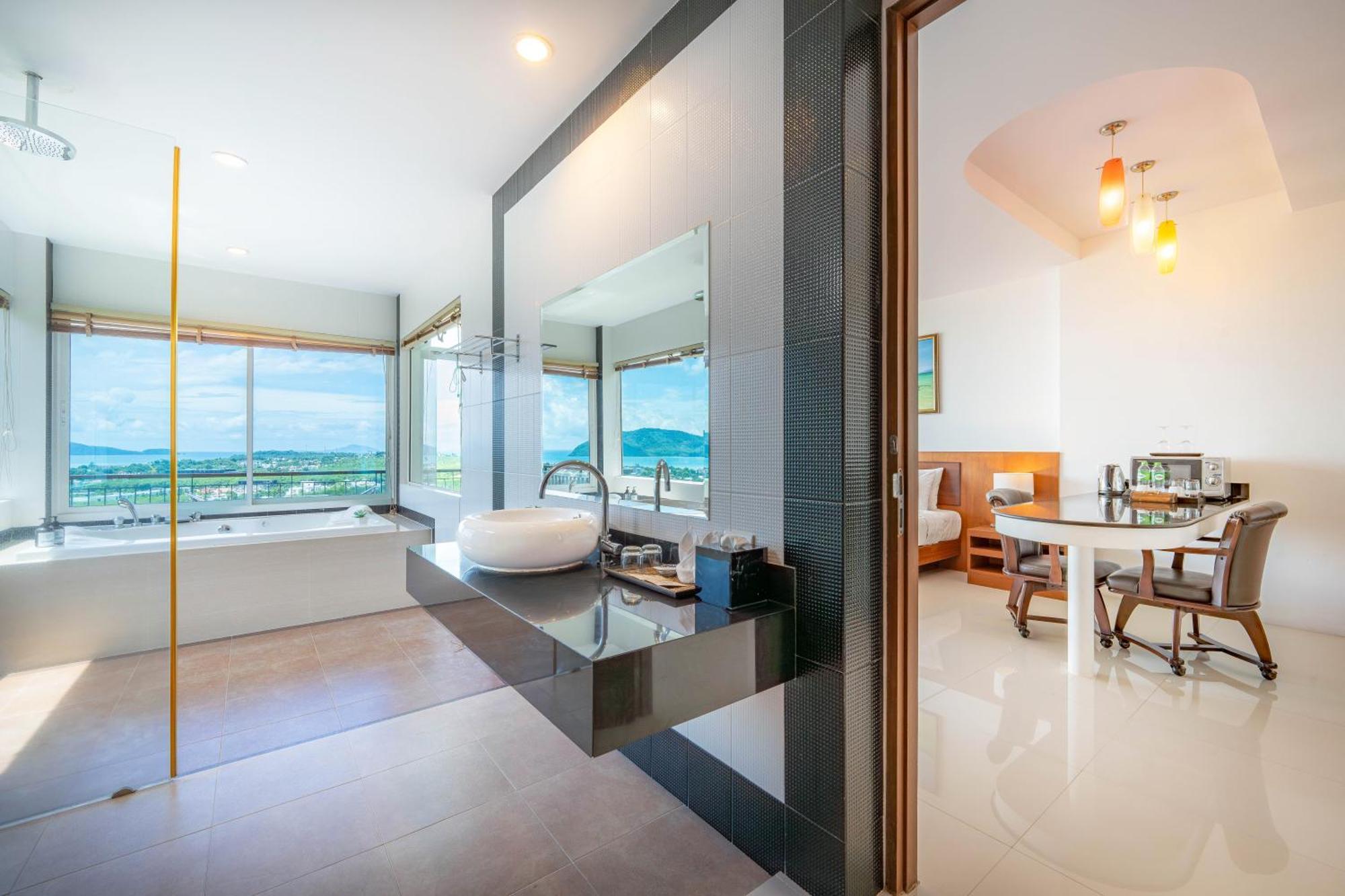 King Suite Sea View