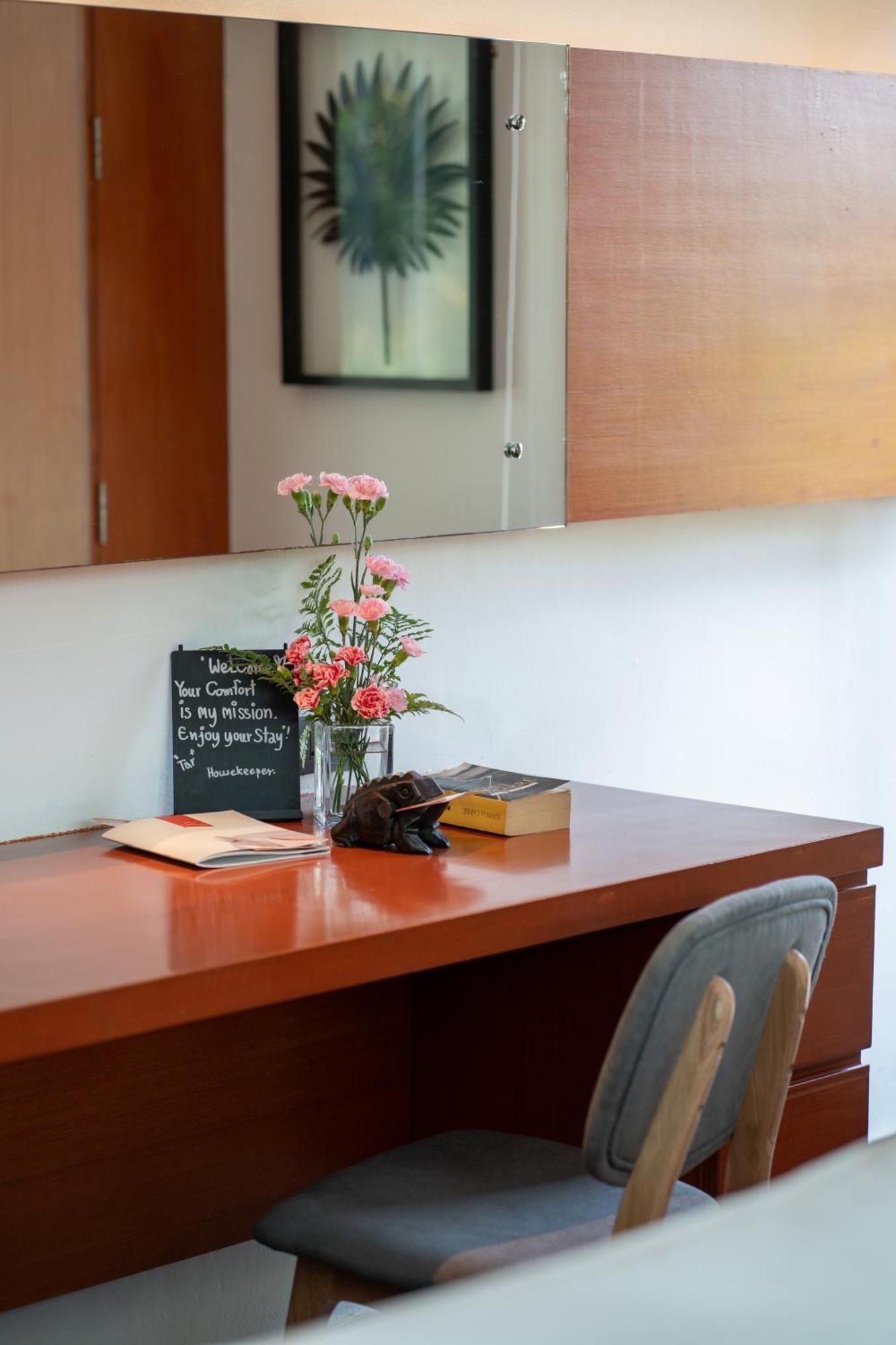 Suite Sea View Daily Complimentary Minibar
