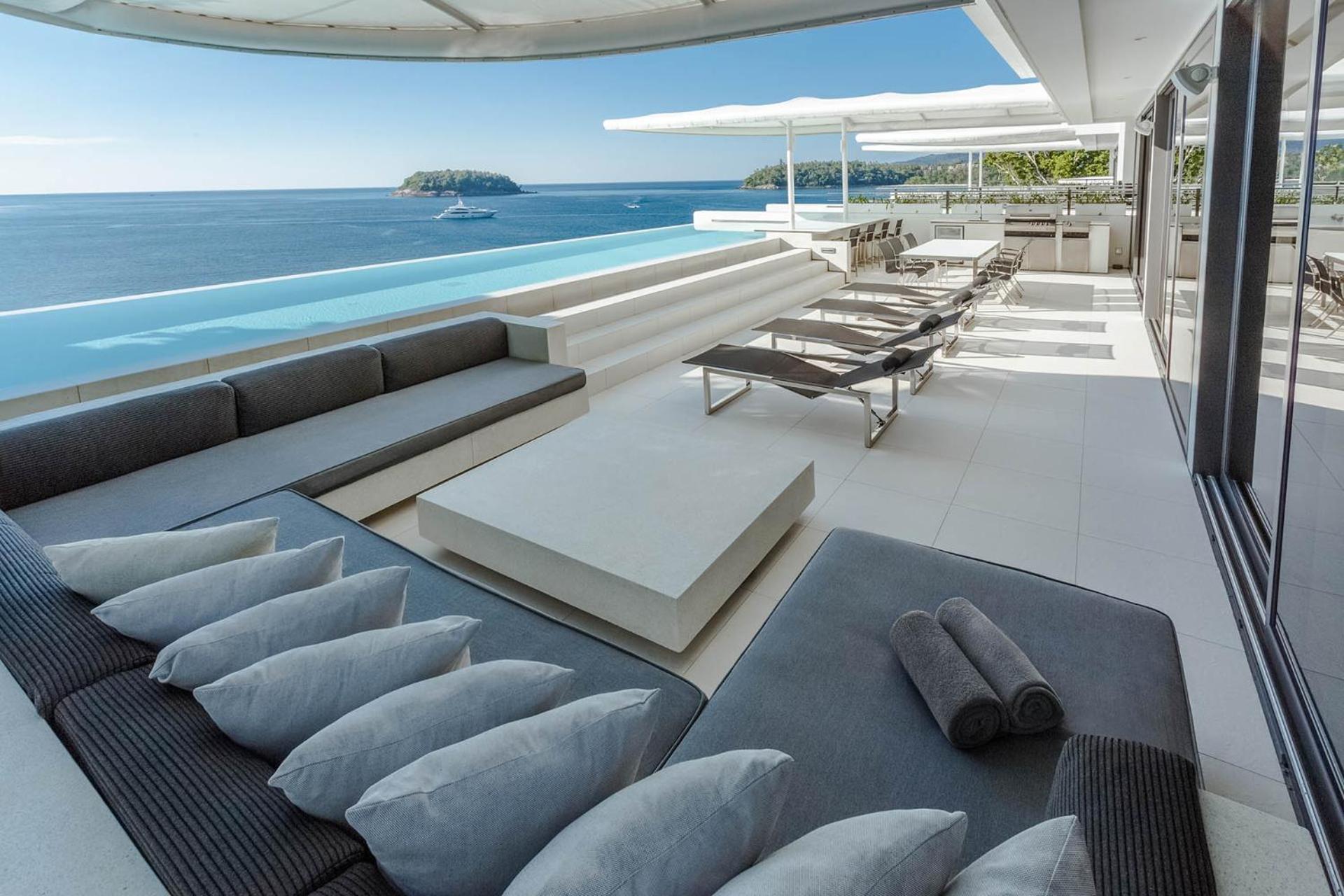 Four-Bedroom Sky Pool Villa