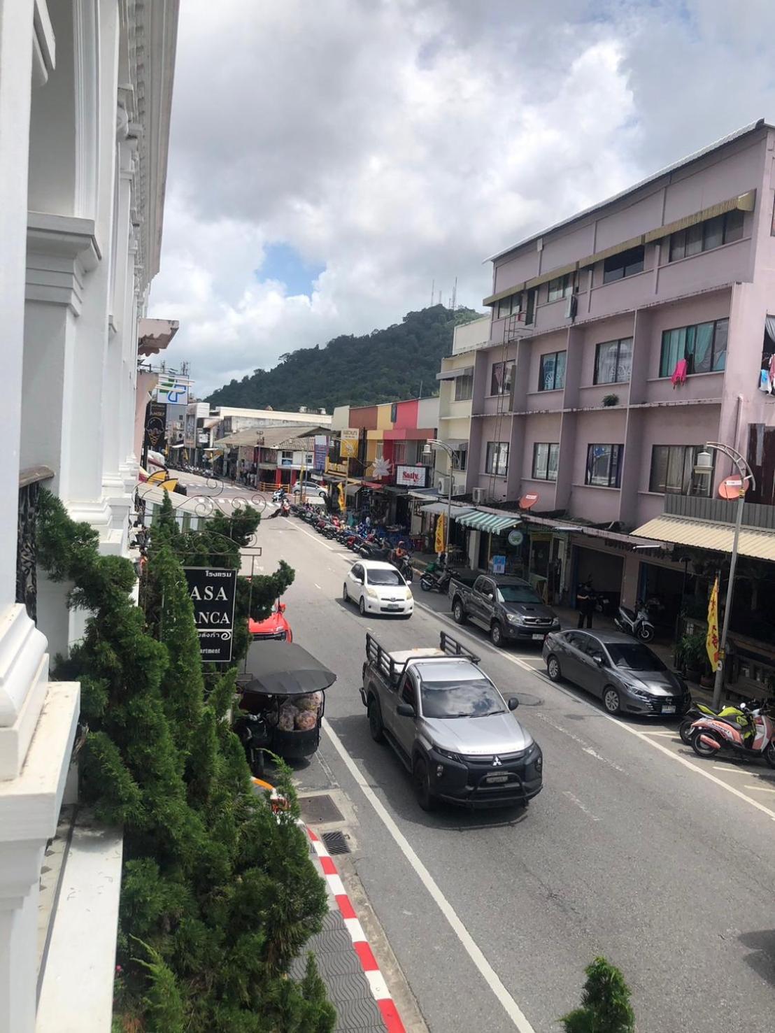 Premium Deluxe 2 Twin City View Balcony