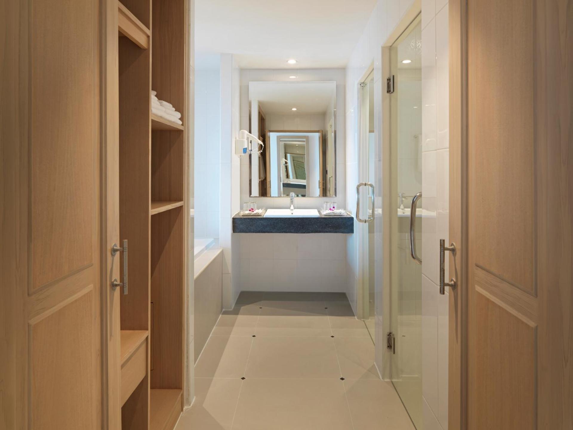 Grand Deluxe Room
