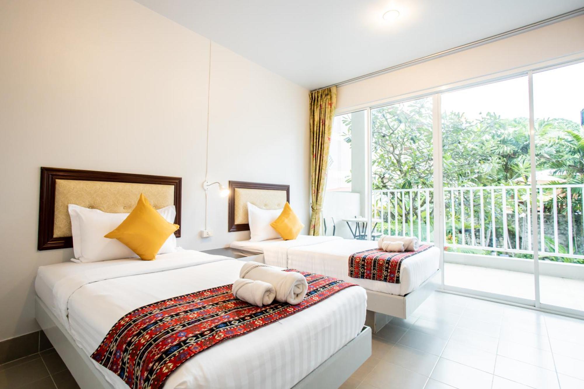 Deluxe Twin Room