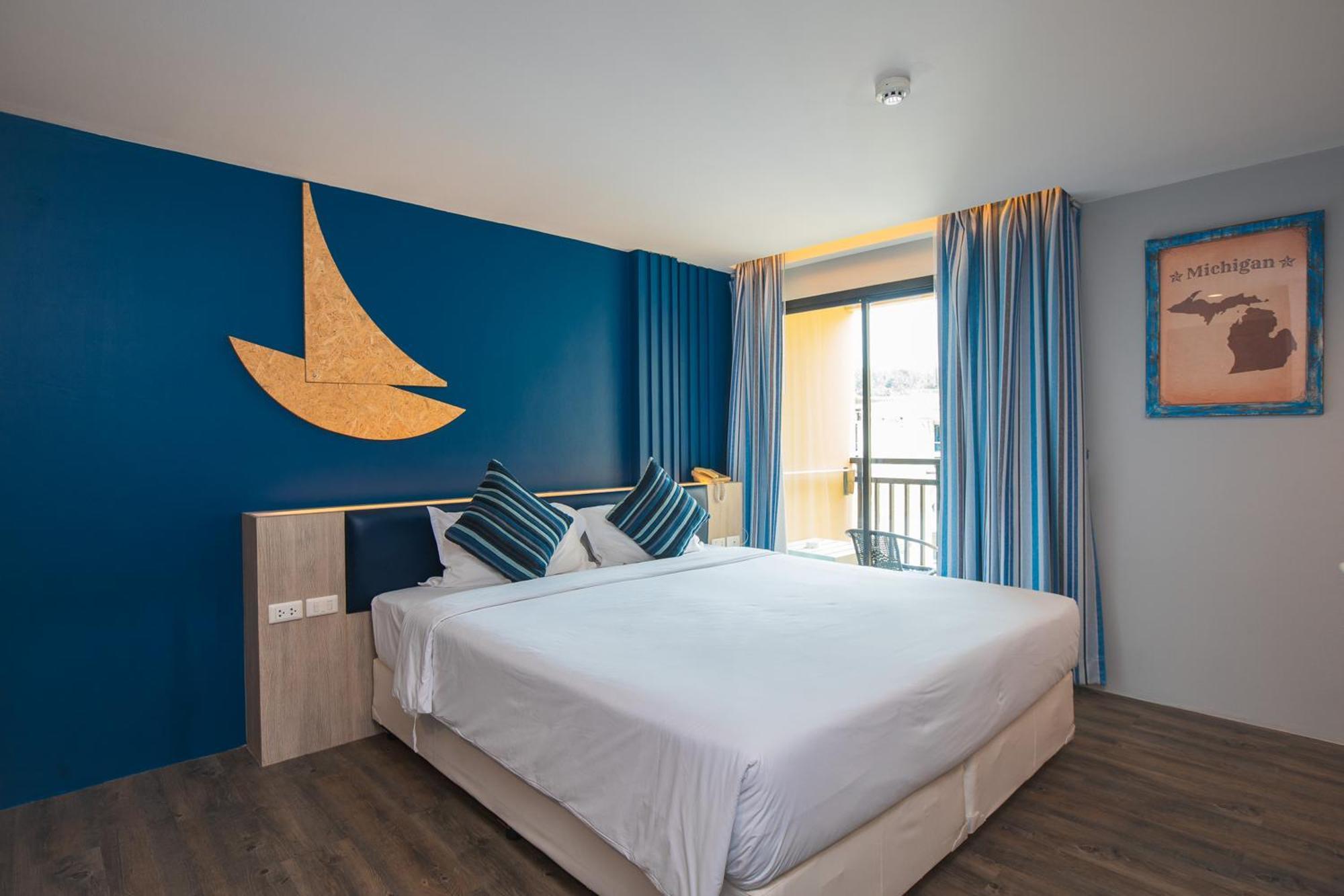 Deluxe Double or Twin Room Balcony
