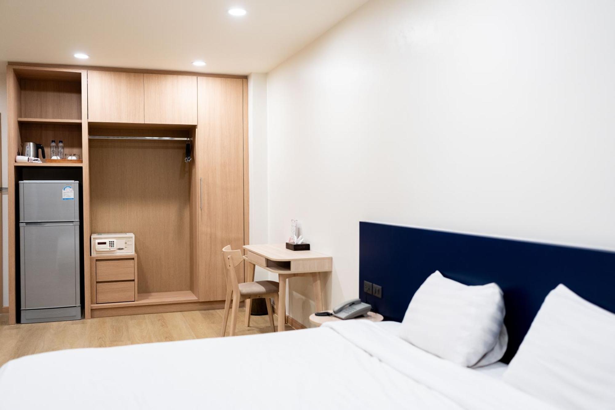 Deluxe King Suite