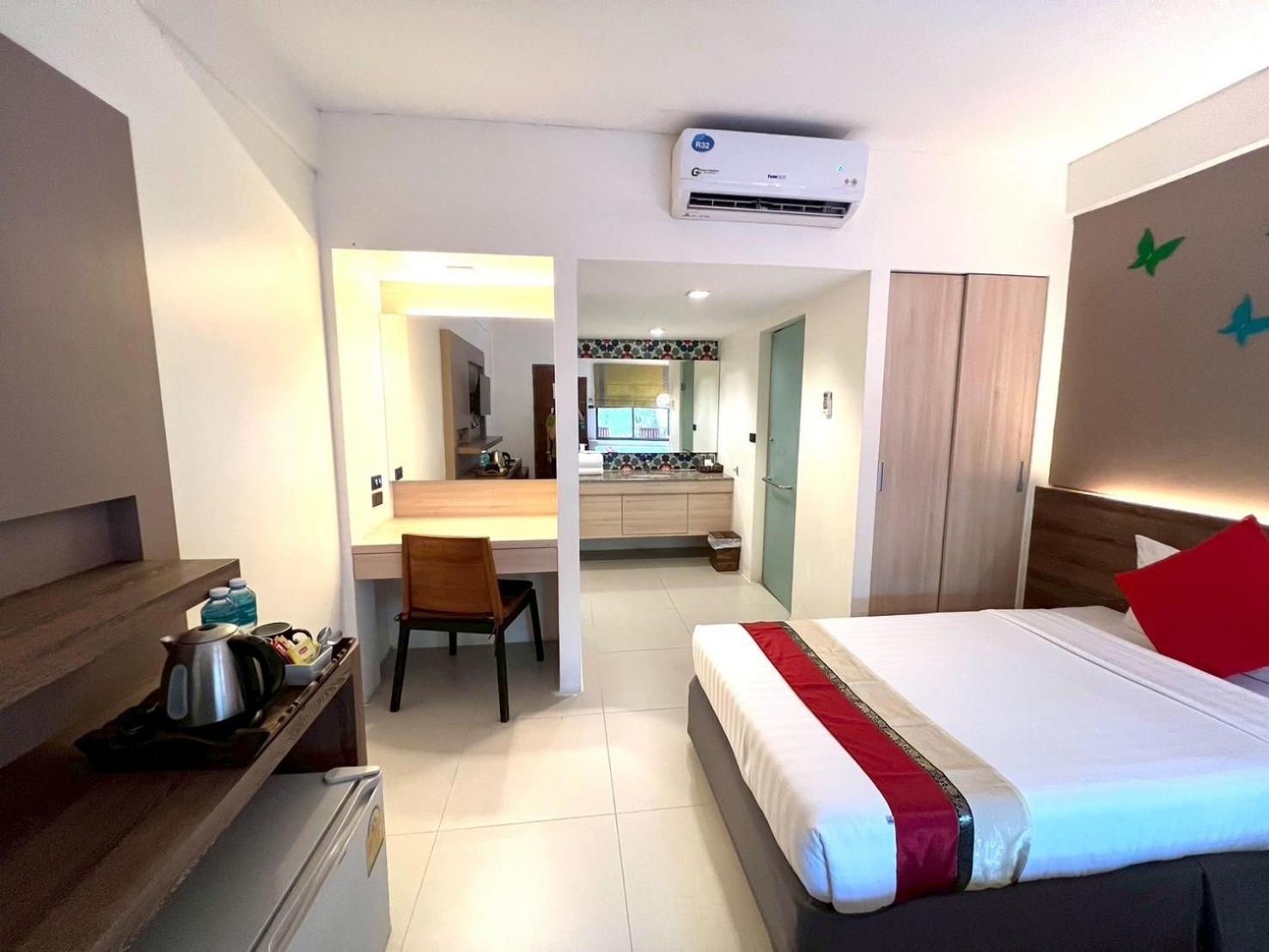 Deluxe Oasis Double or Twin Room