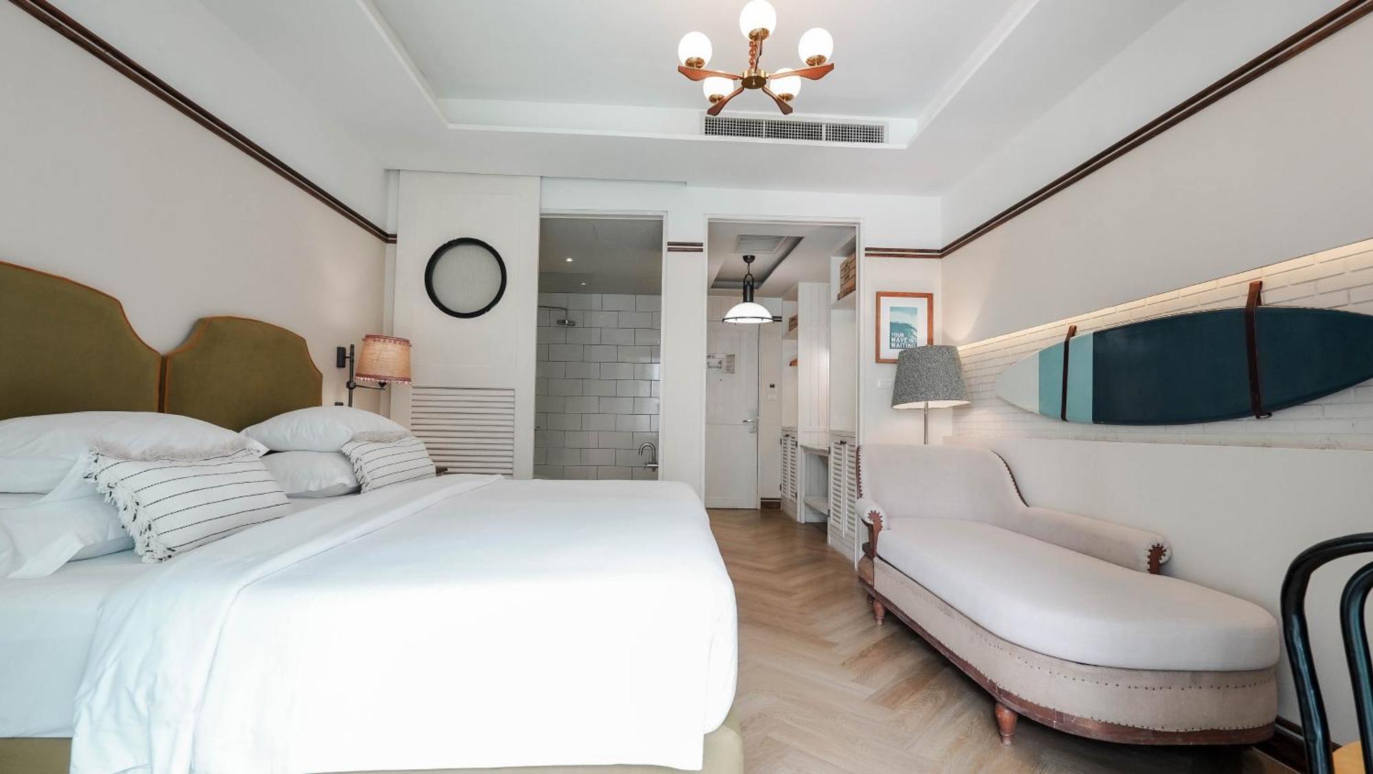 Deluxe Double or Twin Room Pool View