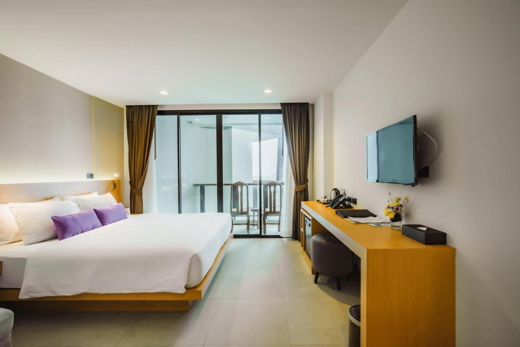 Superior King Room