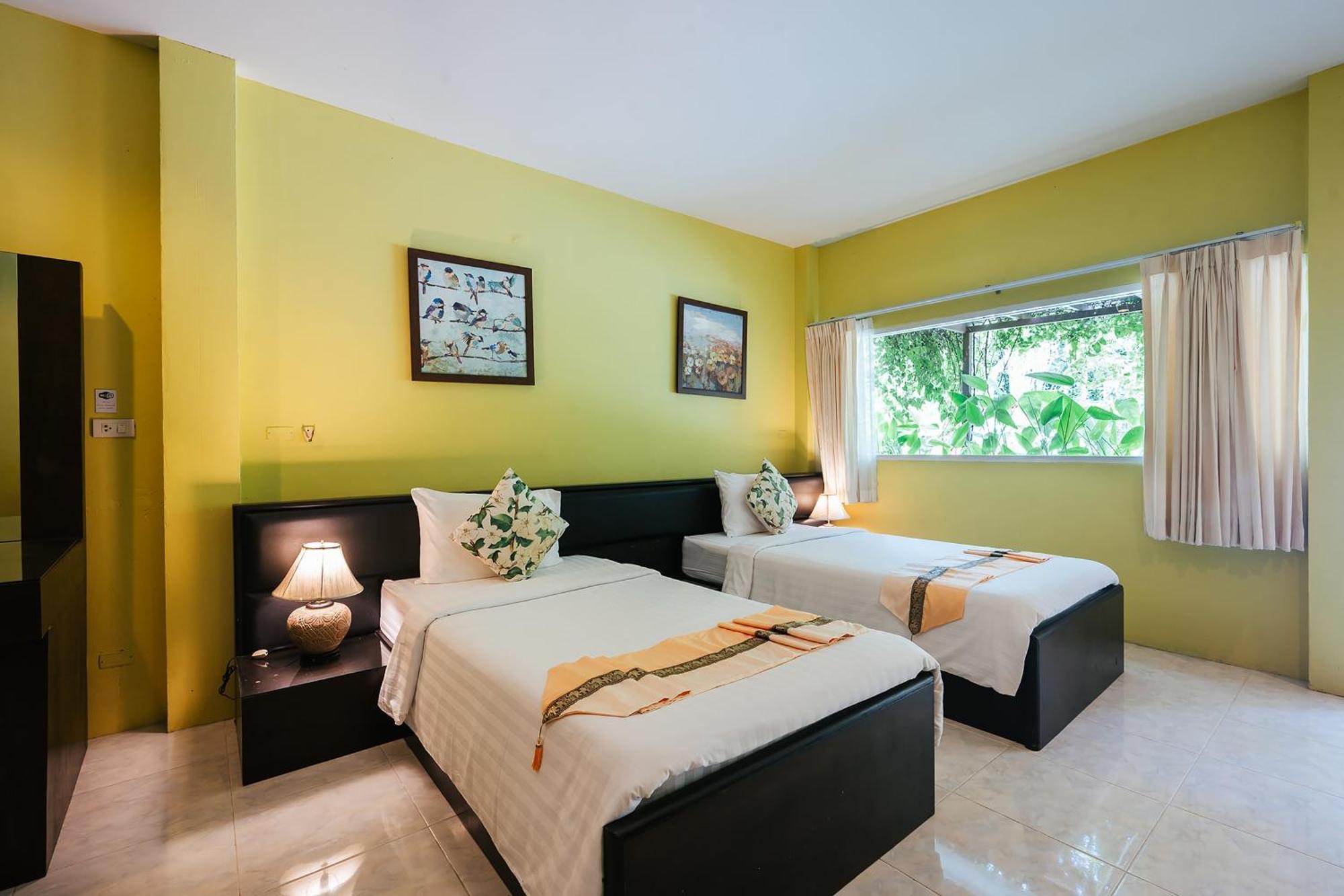 Deluxe Twin Room
