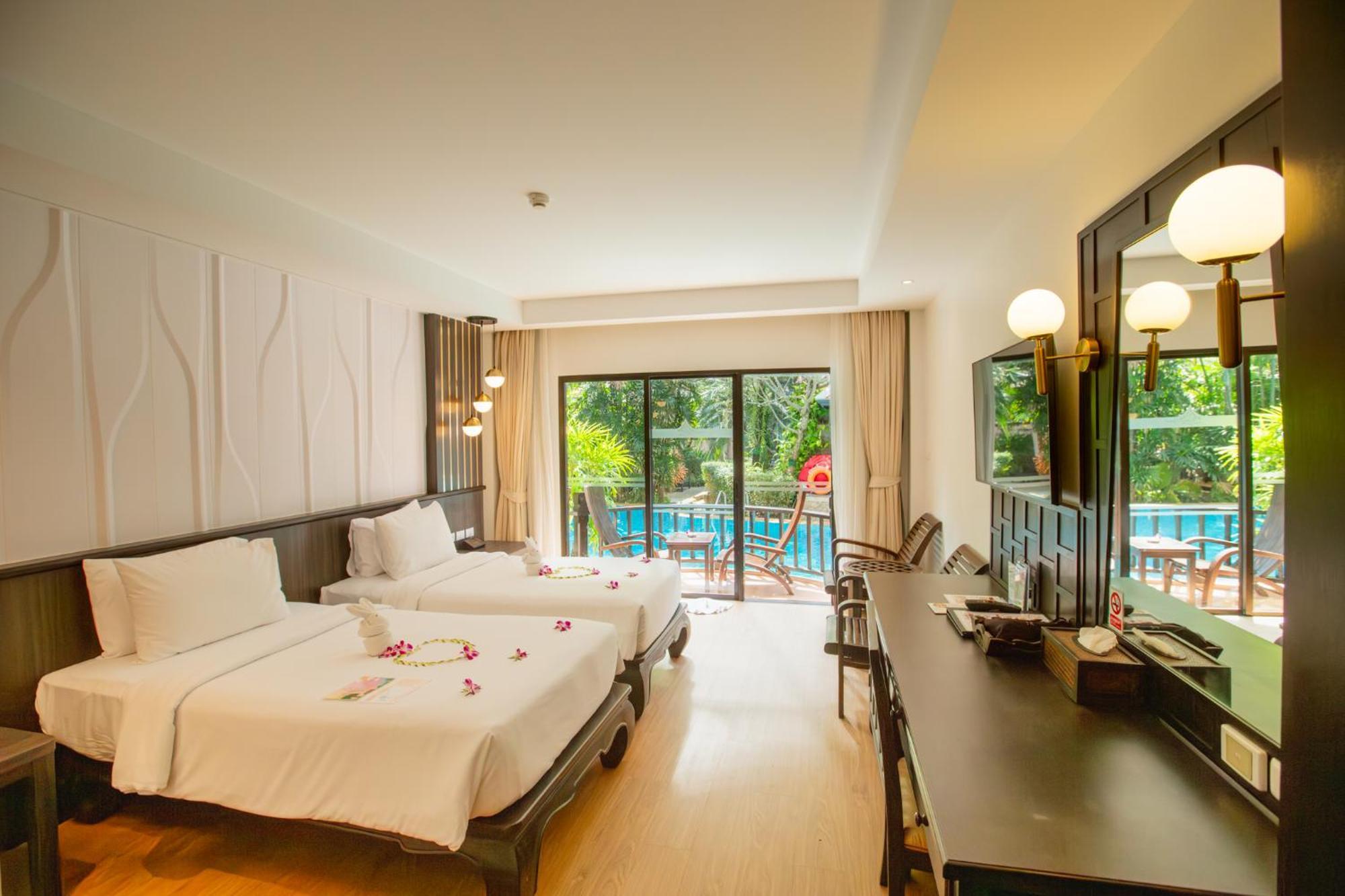 Grand Deluxe Double or Twin Room Pool Access