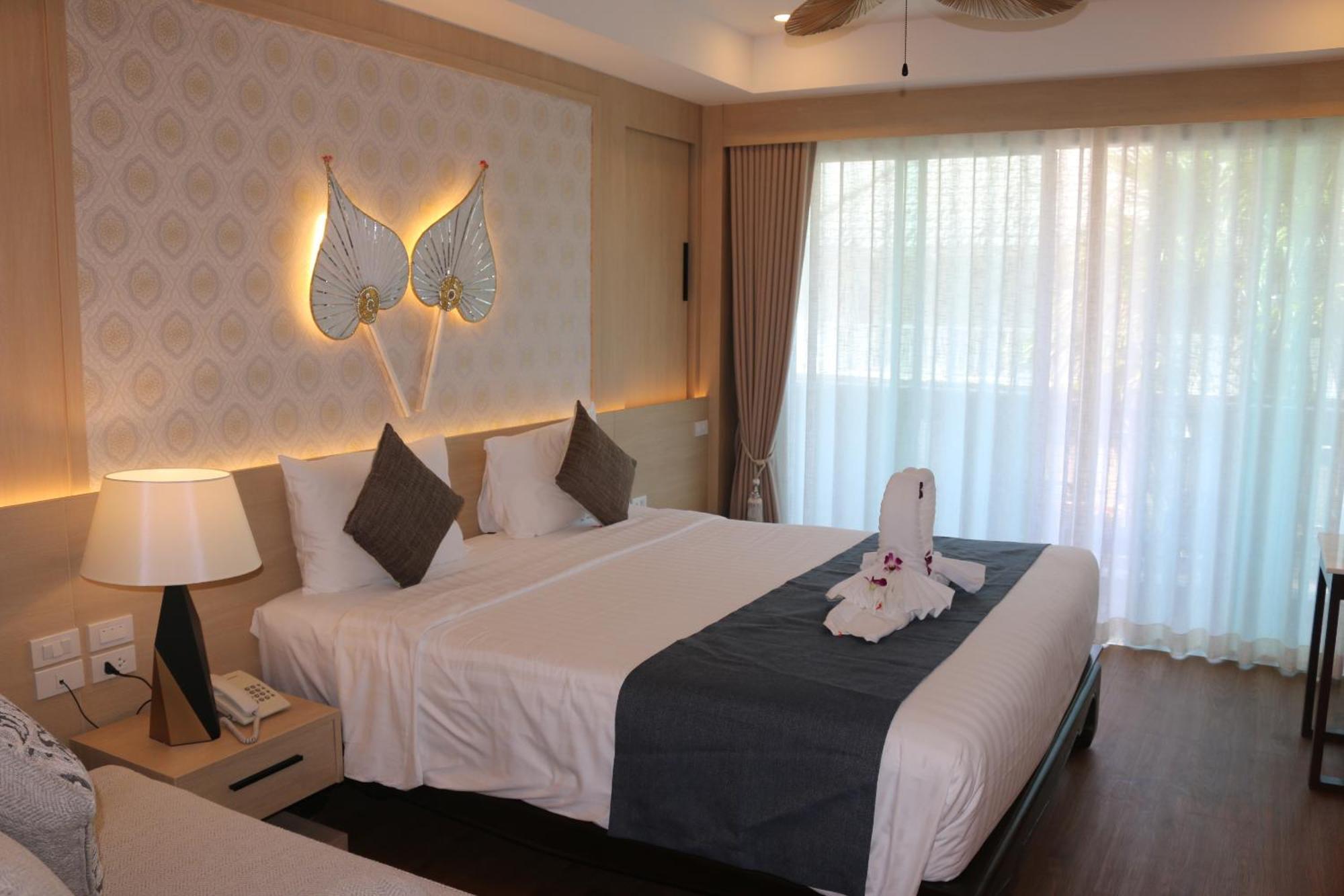 Deluxe Double Room Bath