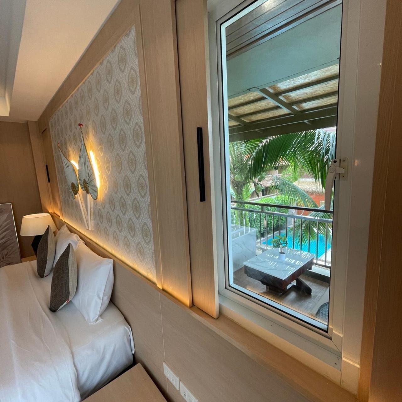 Deluxe Double Room Bath