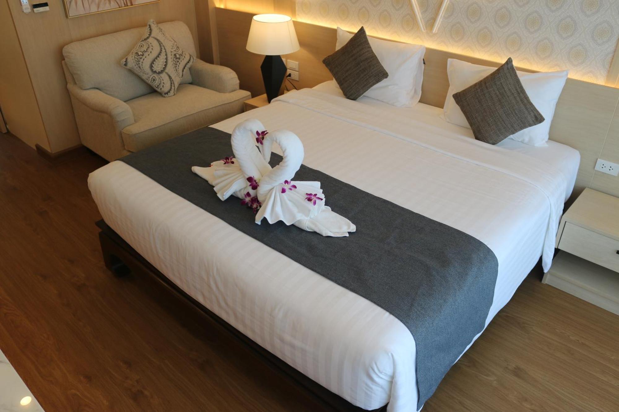 Deluxe Double Room Bath
