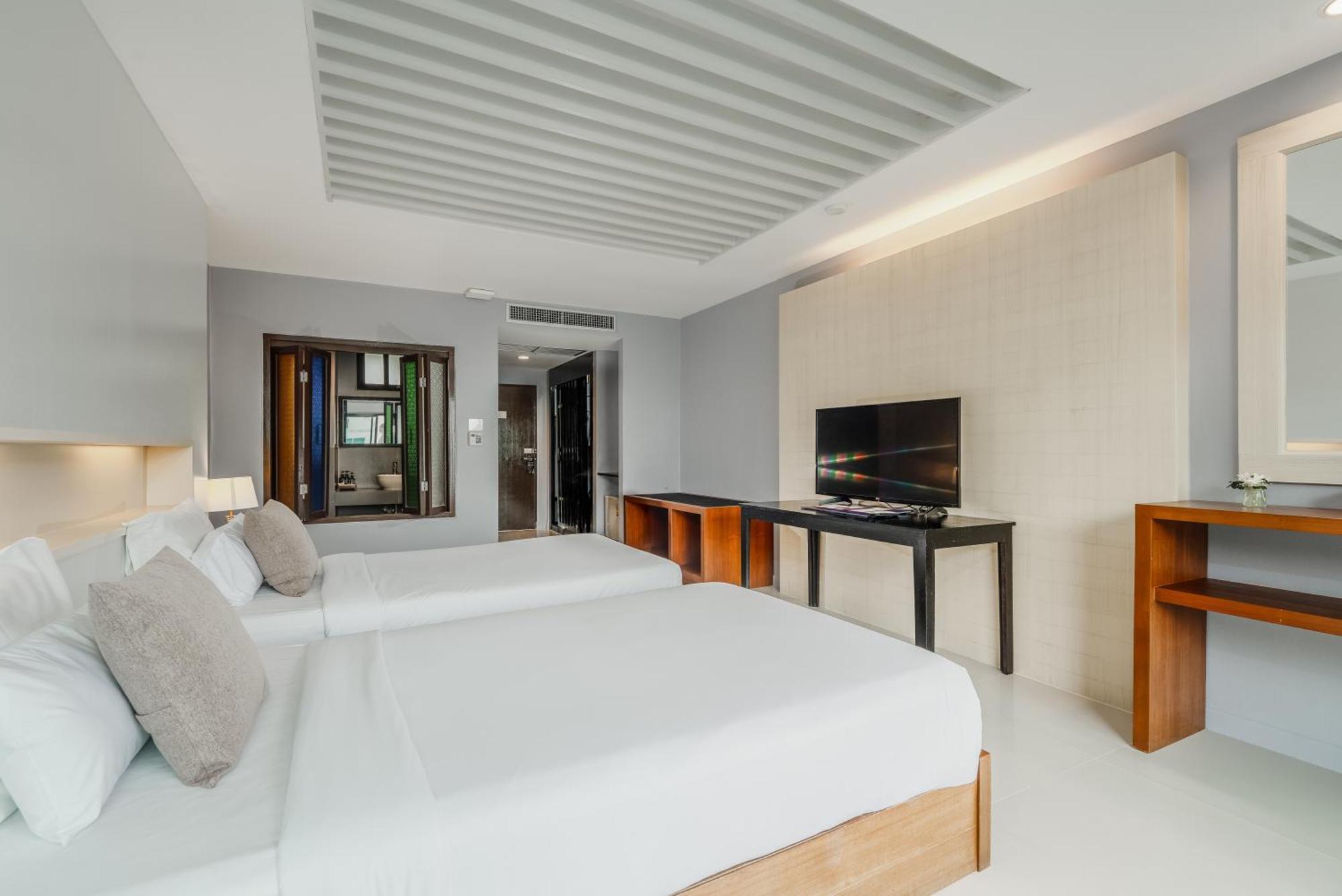 Deluxe Double or Twin Room