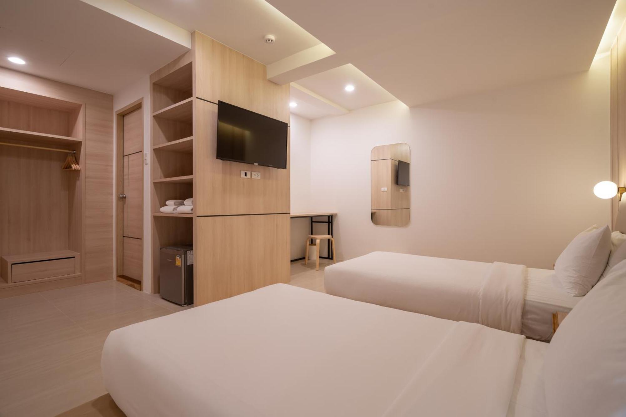 Studio Twin Room No Window