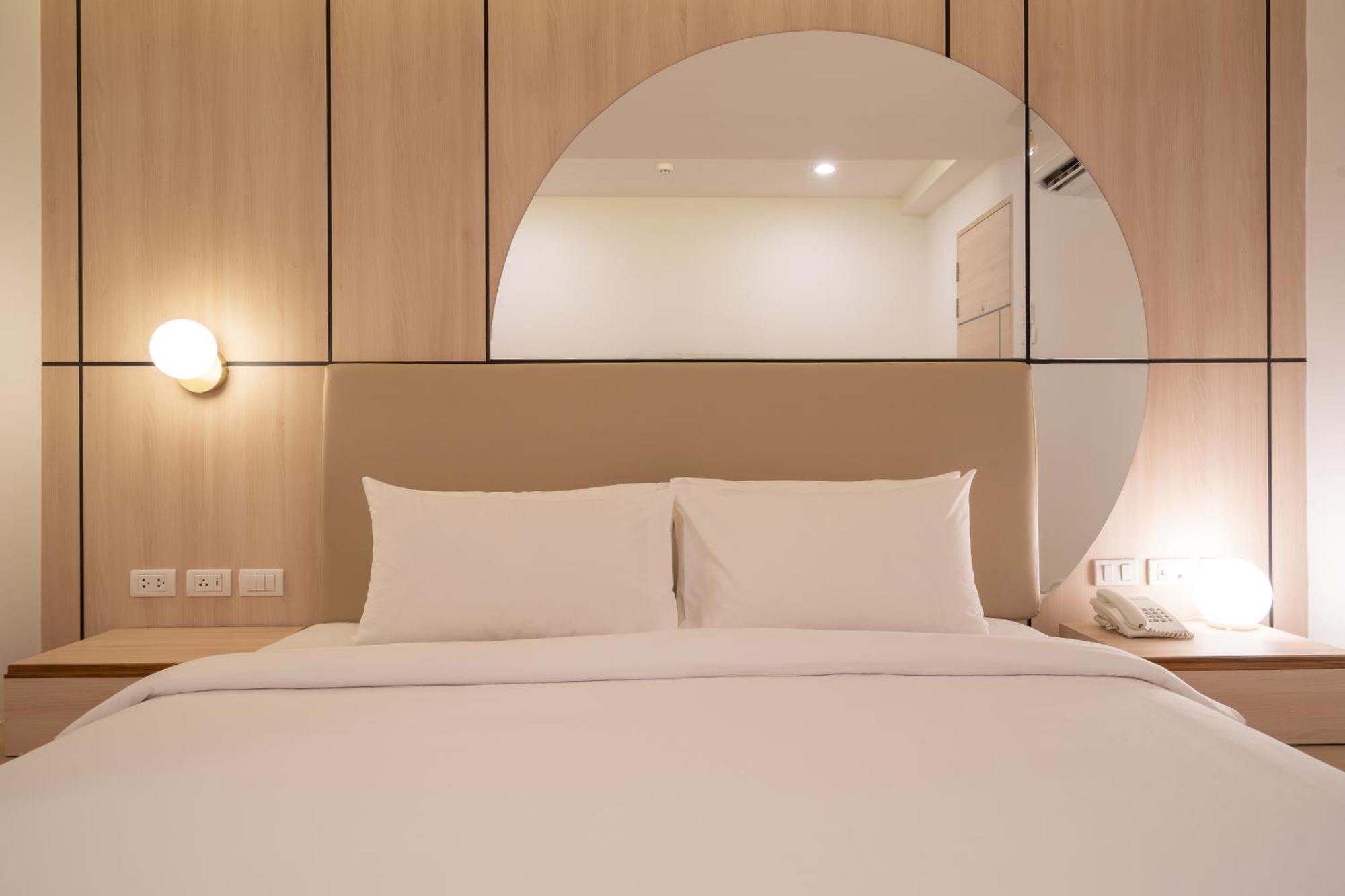 Standard Double Room No Window
