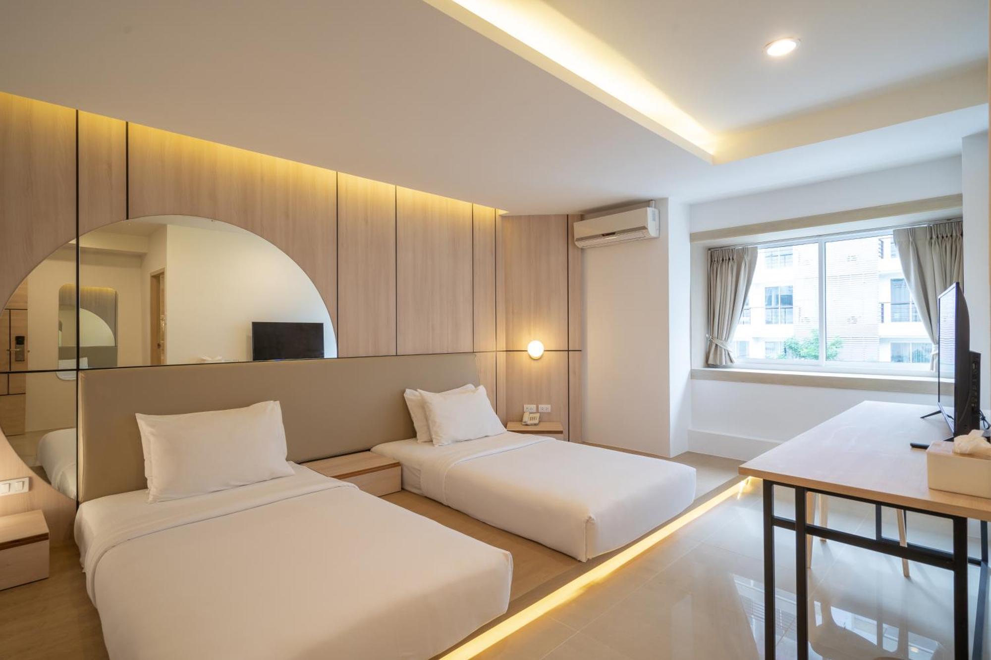 Superior Double or Twin Room City View