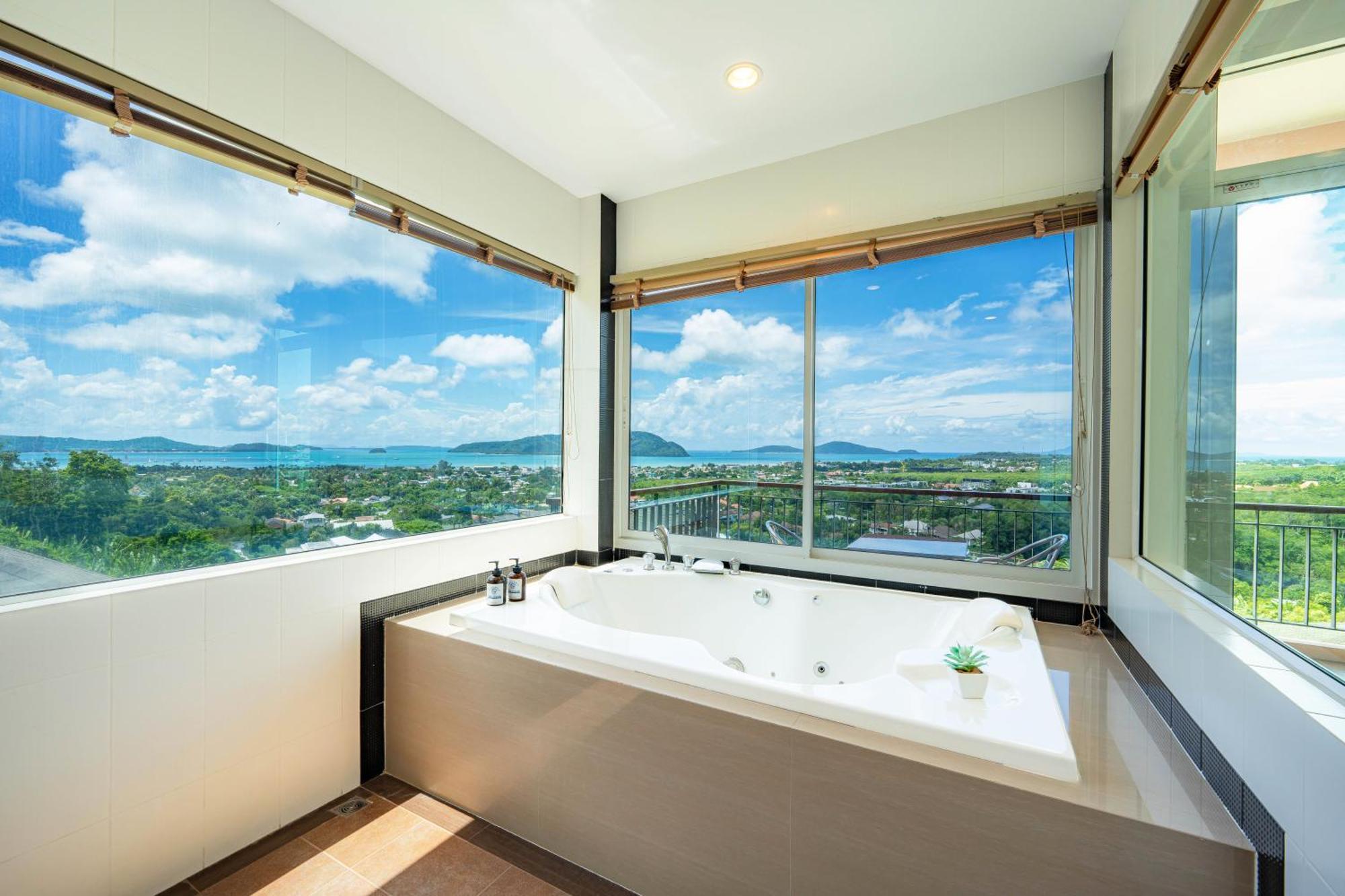 King Suite Sea View