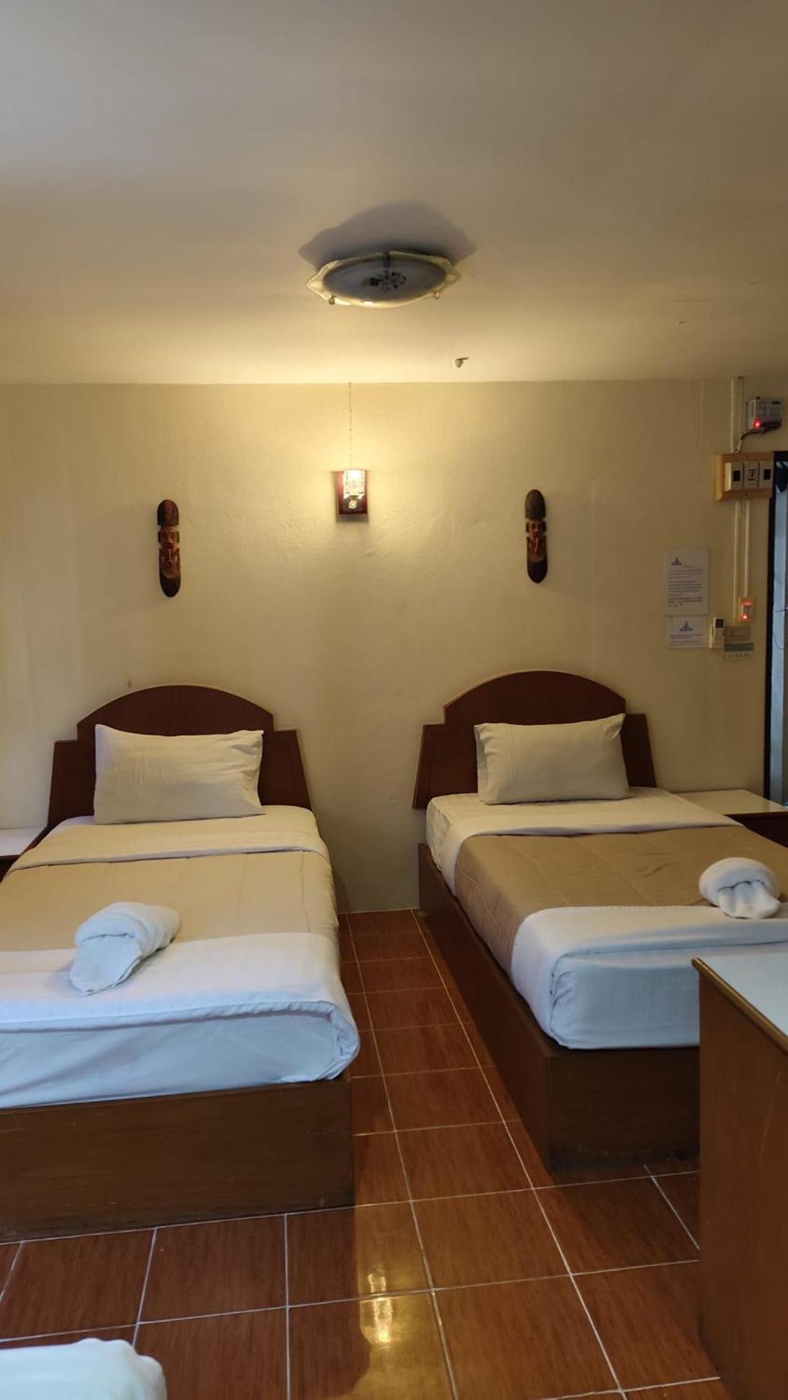Triple Room Private Bathroom