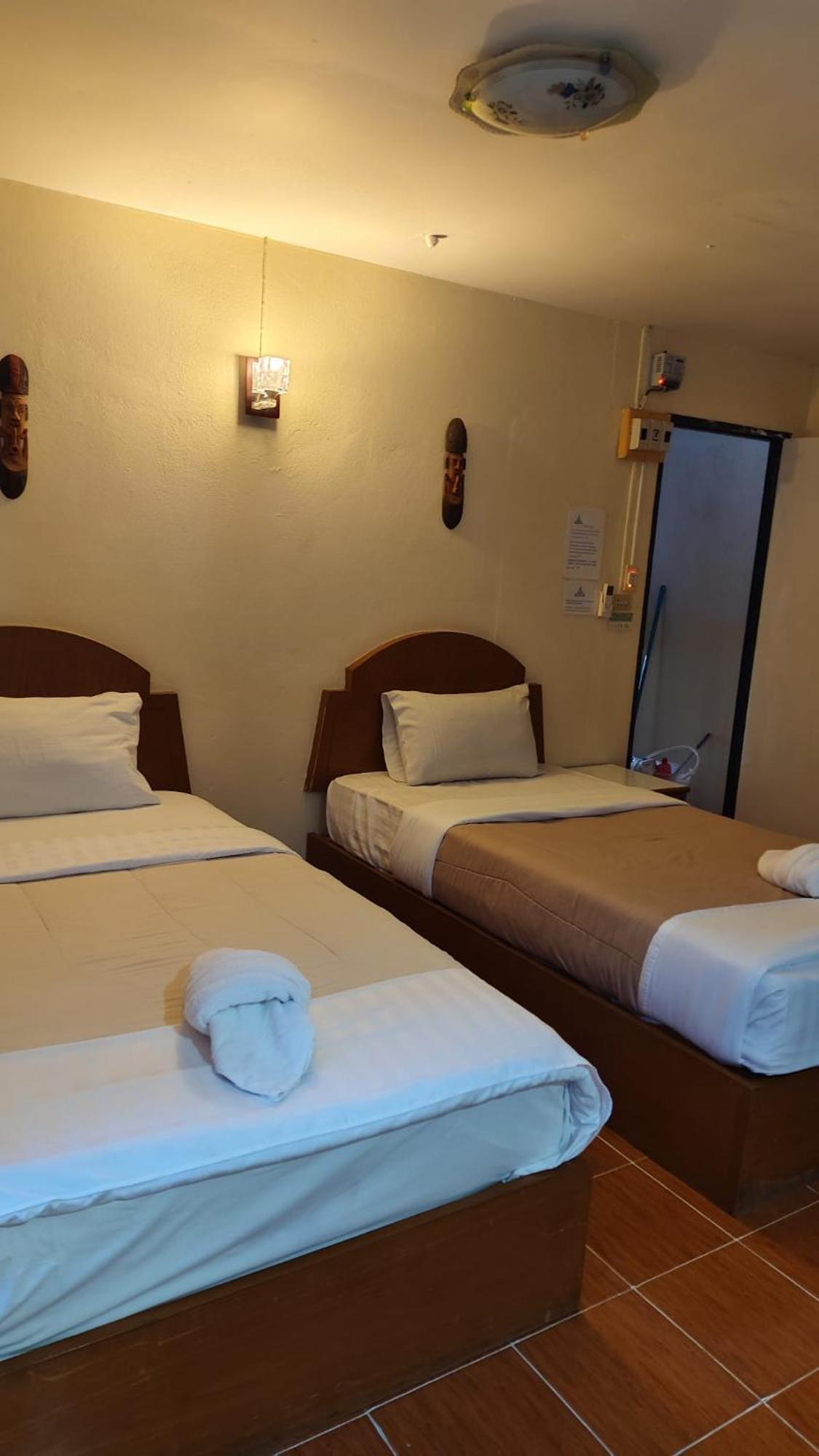 Triple Room Private Bathroom