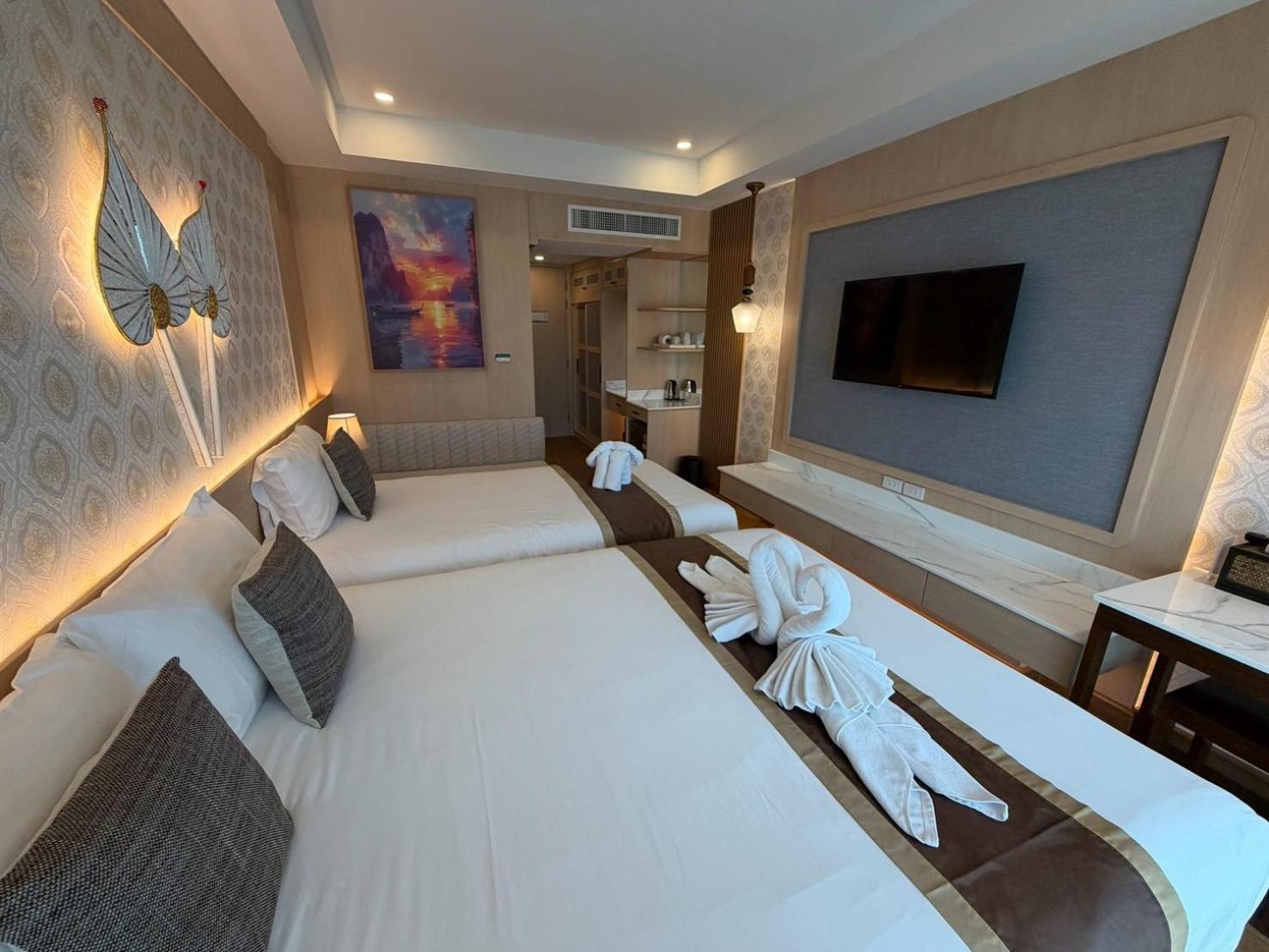 Deluxe Double or Twin Room Balcony