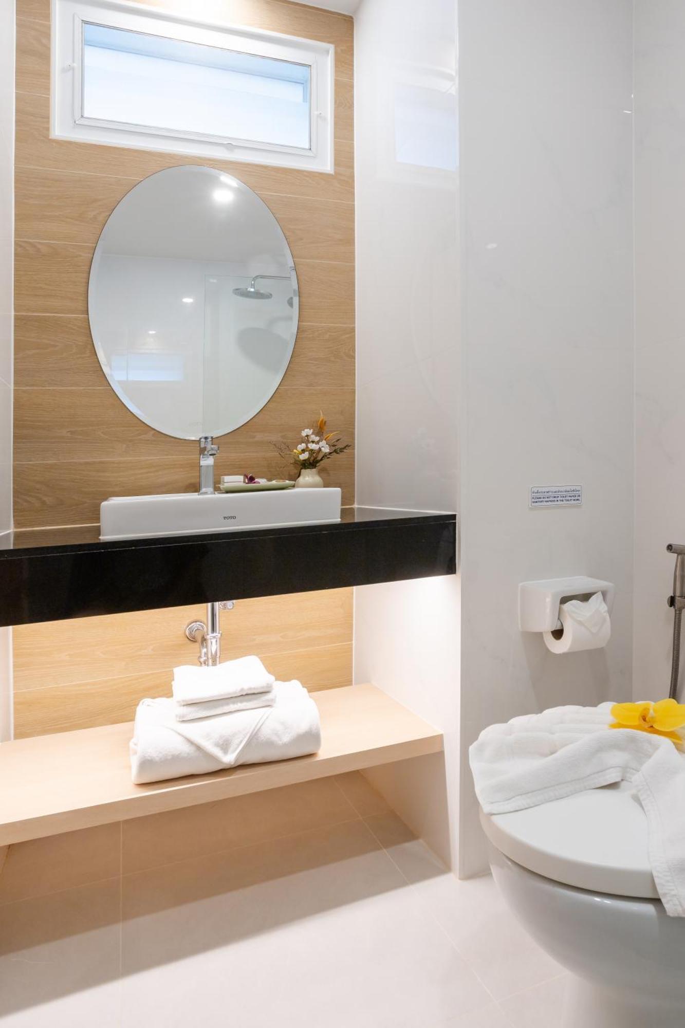 Deluxe Double or Twin Room Sea View