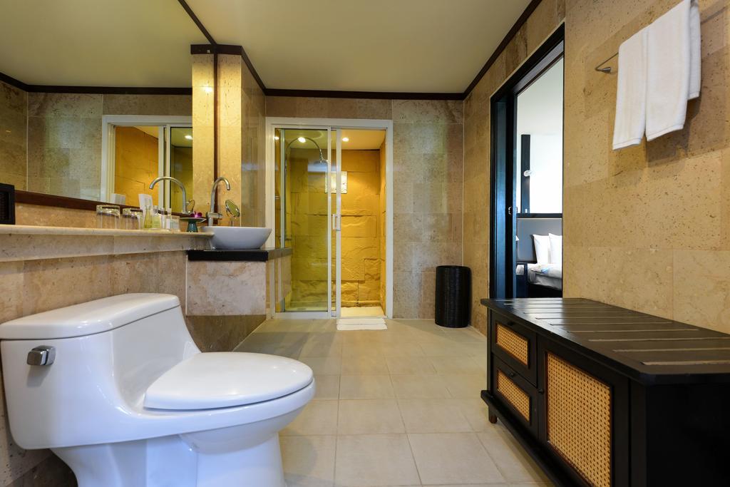 Deluxe Double or Twin Room Sea View