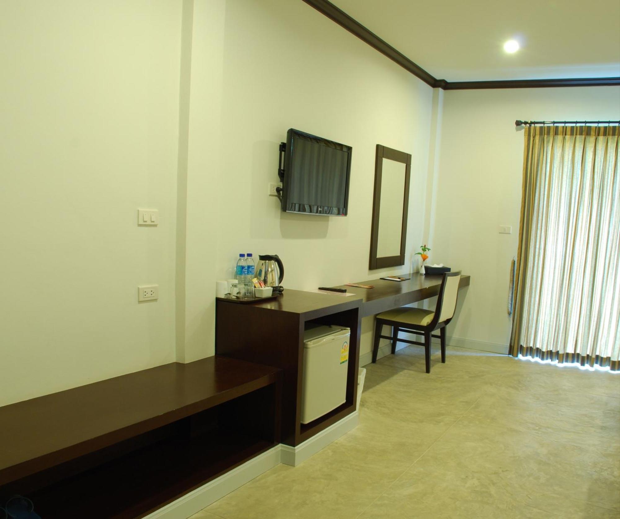 Deluxe Double or Twin Room